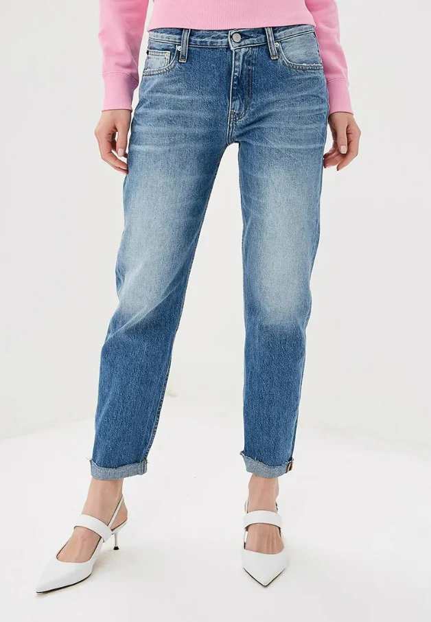 Calvin Klein Jeans - Mid Rise Boyfriend Fit Jeans - Image 3