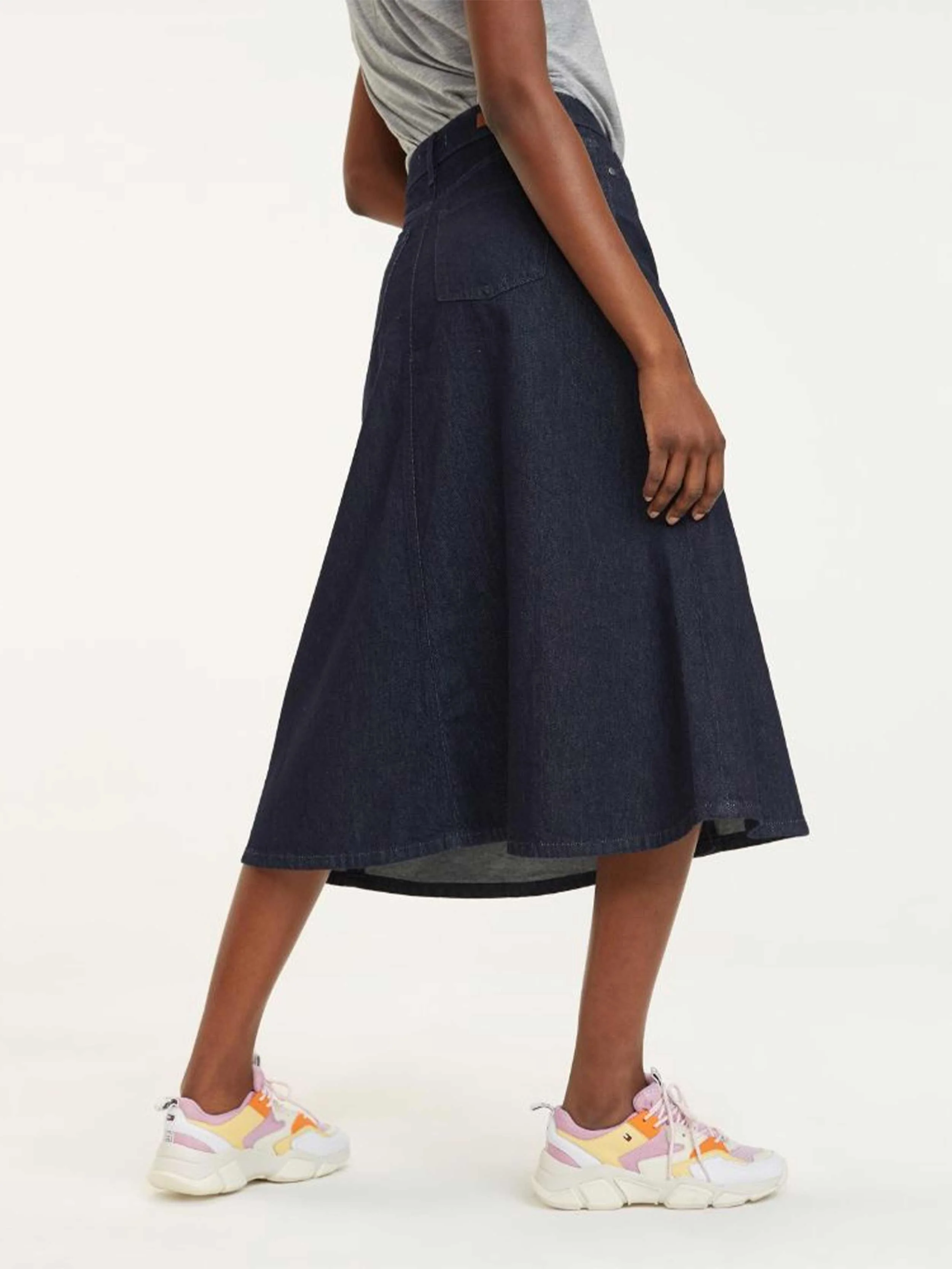 Tommy Hilfiger - Women's Dark Wash Long Full Skirt in Denim - Image 4