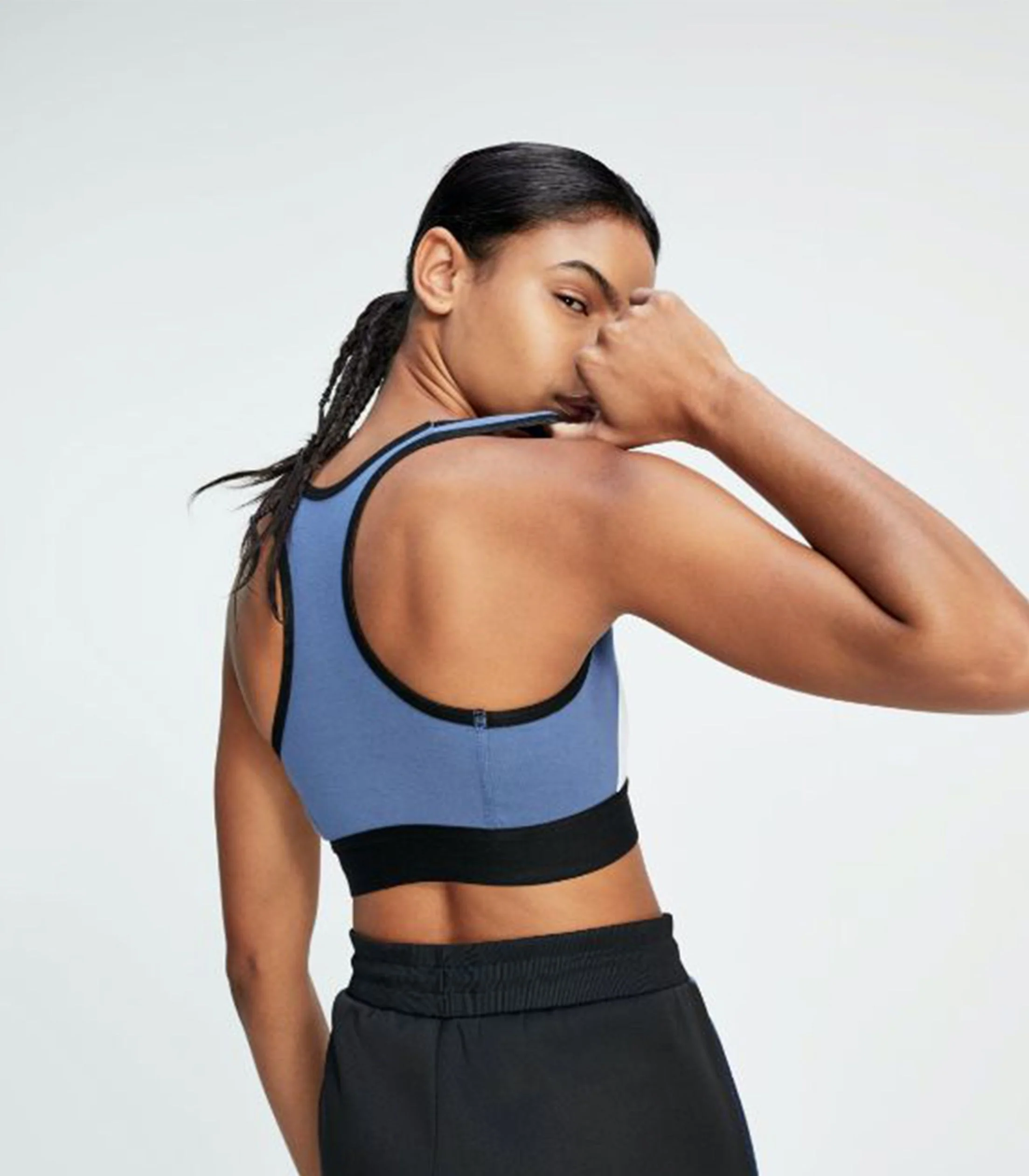 Tommy Hilfiger - Women's Medium Support Sports Bra - Image 3