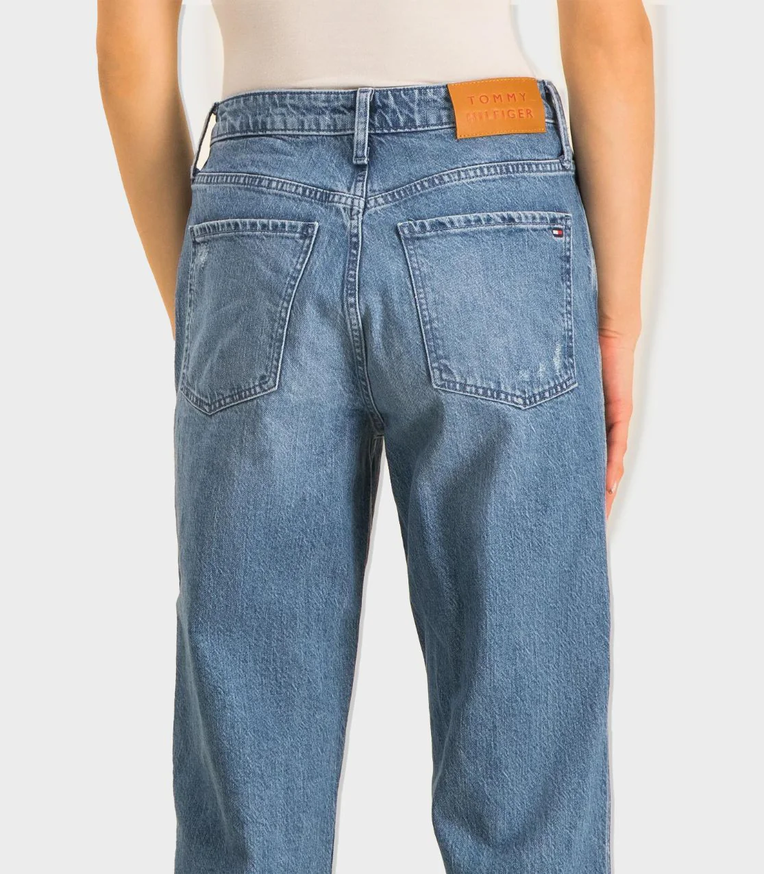 Tommy Hilfiger - Women's Classic Straight Jeans Regular Fit - Image 9