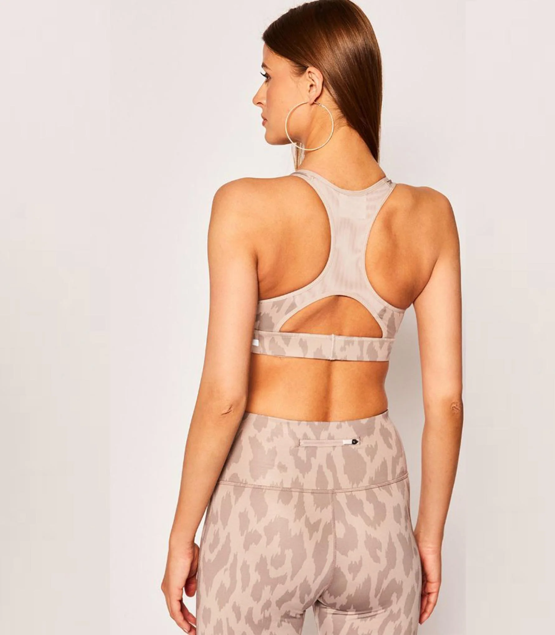 Calvin Klein - Medium Support Sports Bra - Image 6
