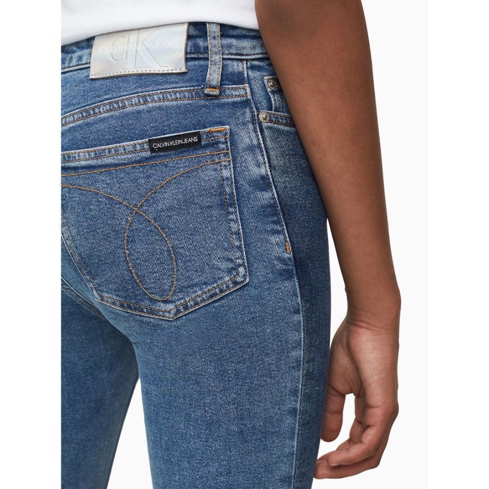 Calvin Klein  - Girls -  Skinny Hr Upcycle Denim Str , Style Ig0ig00445 - Image 3