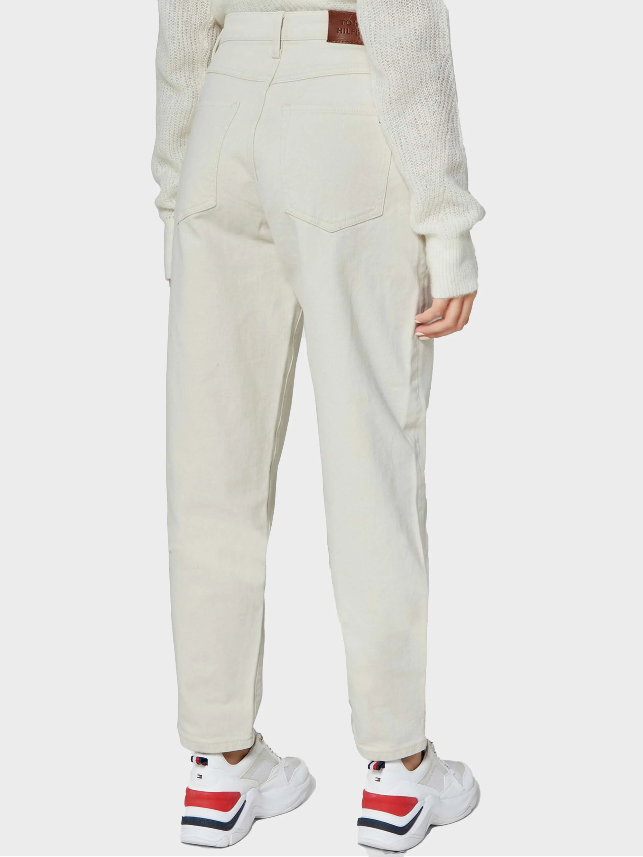 Tommy Hilfiger - Women's Relaxed Tapered Washed Jeans - Image 3
