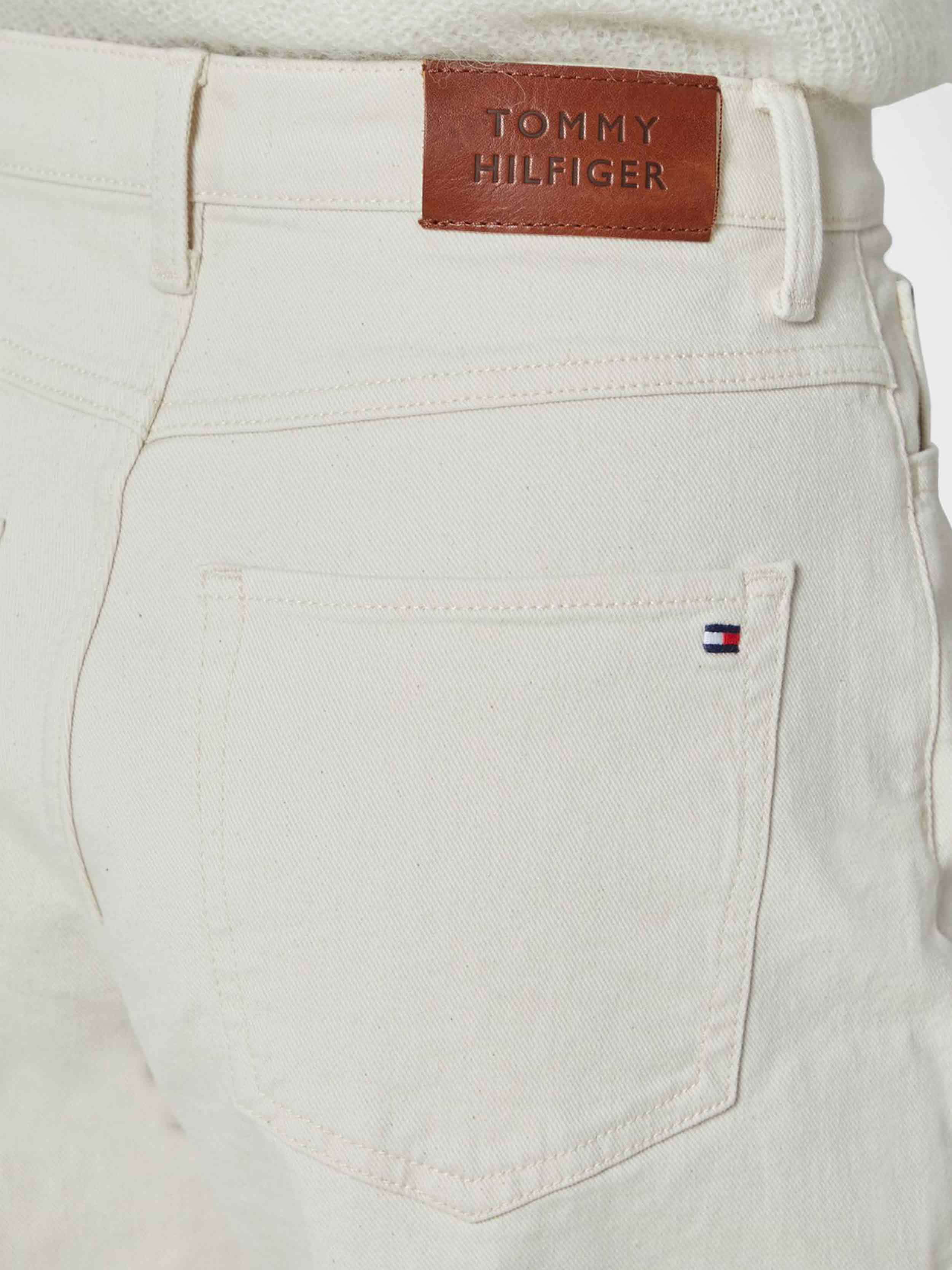 Tommy Hilfiger - Women's Relaxed Tapered Washed Jeans - Image 5