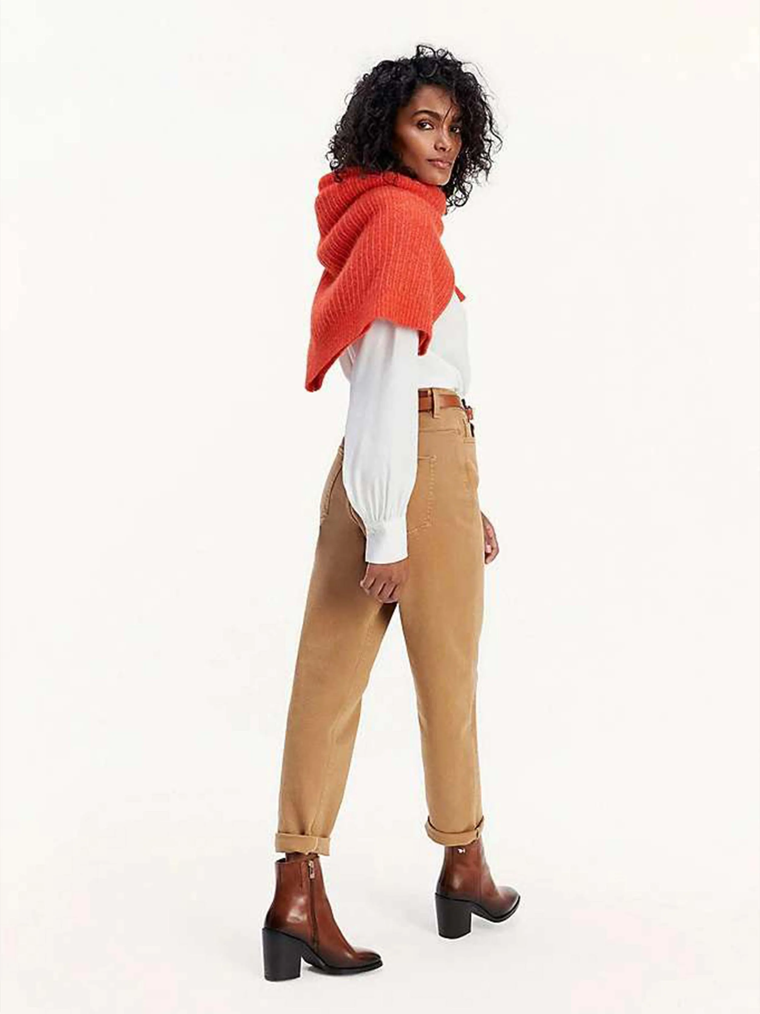 Tommy Hilfiger - Women's Relaxed Tapered Washed Jeans - Image 8
