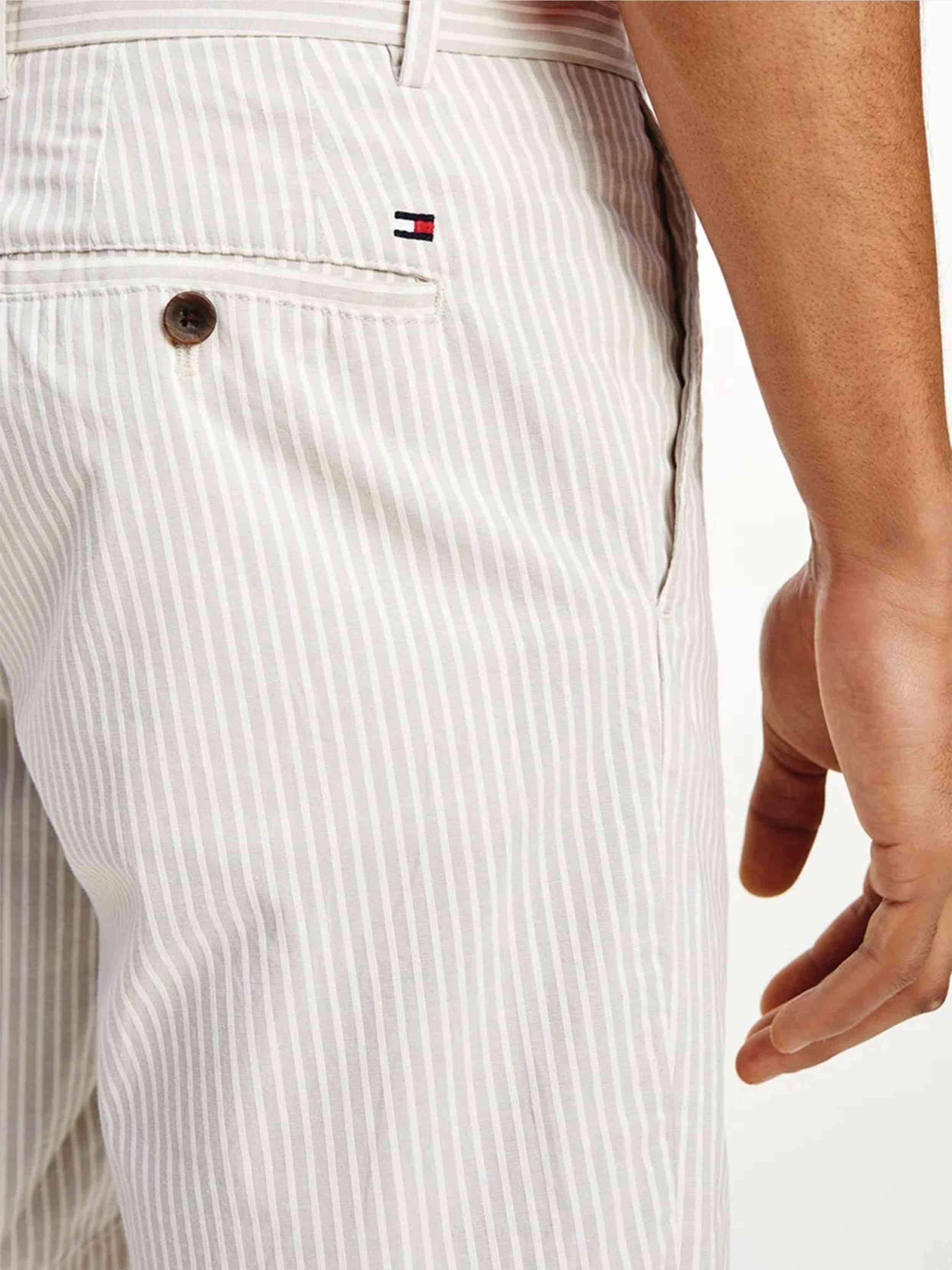 Tommy Hilfiger - Men's Slim Fit Chino Brooklyn Shorts - Image 5