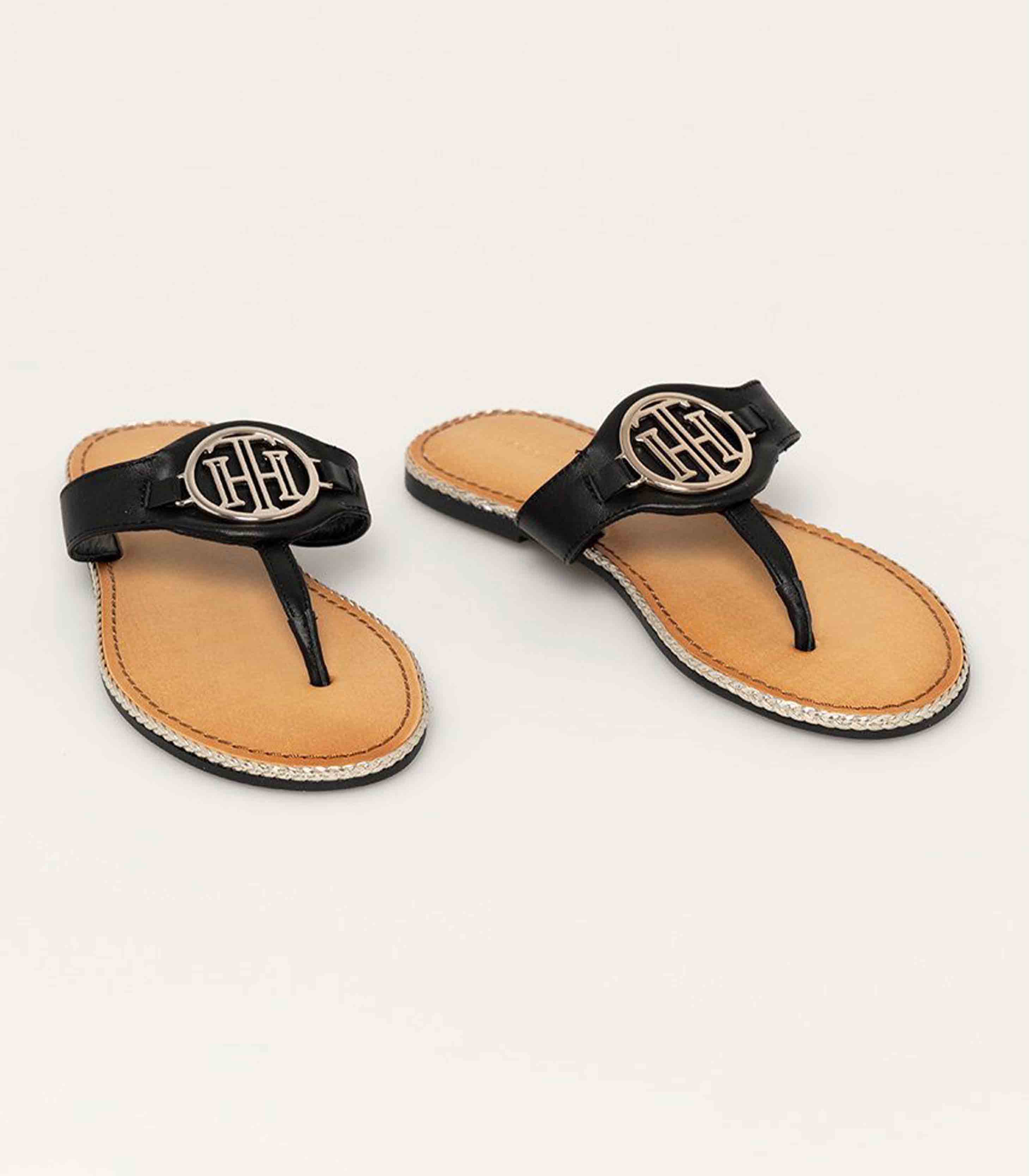 Tommy Hilfiger - Toe separator Essential Leather Flat Sandal - Image 2