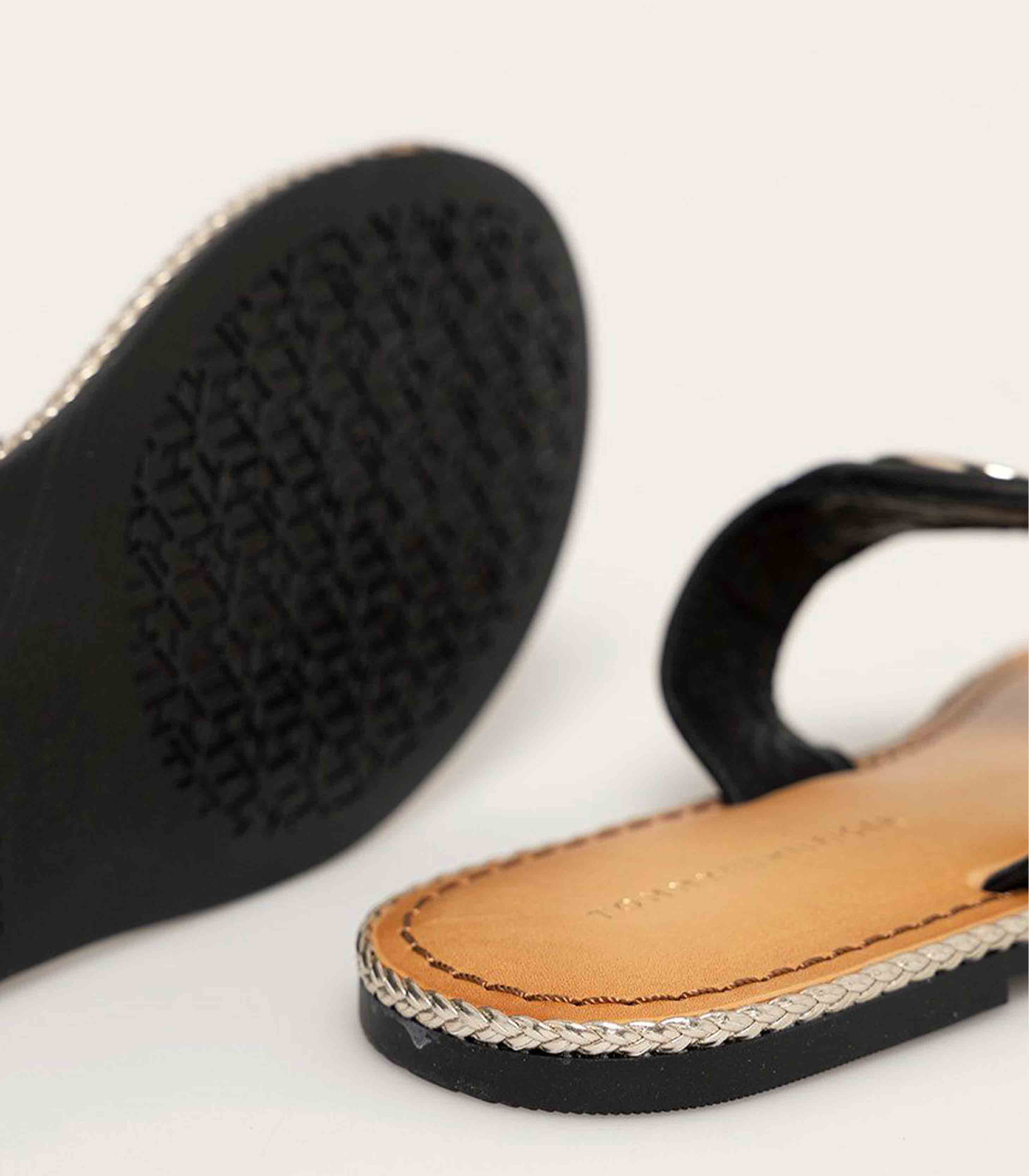 Tommy Hilfiger - Toe separator Essential Leather Flat Sandal - Image 3