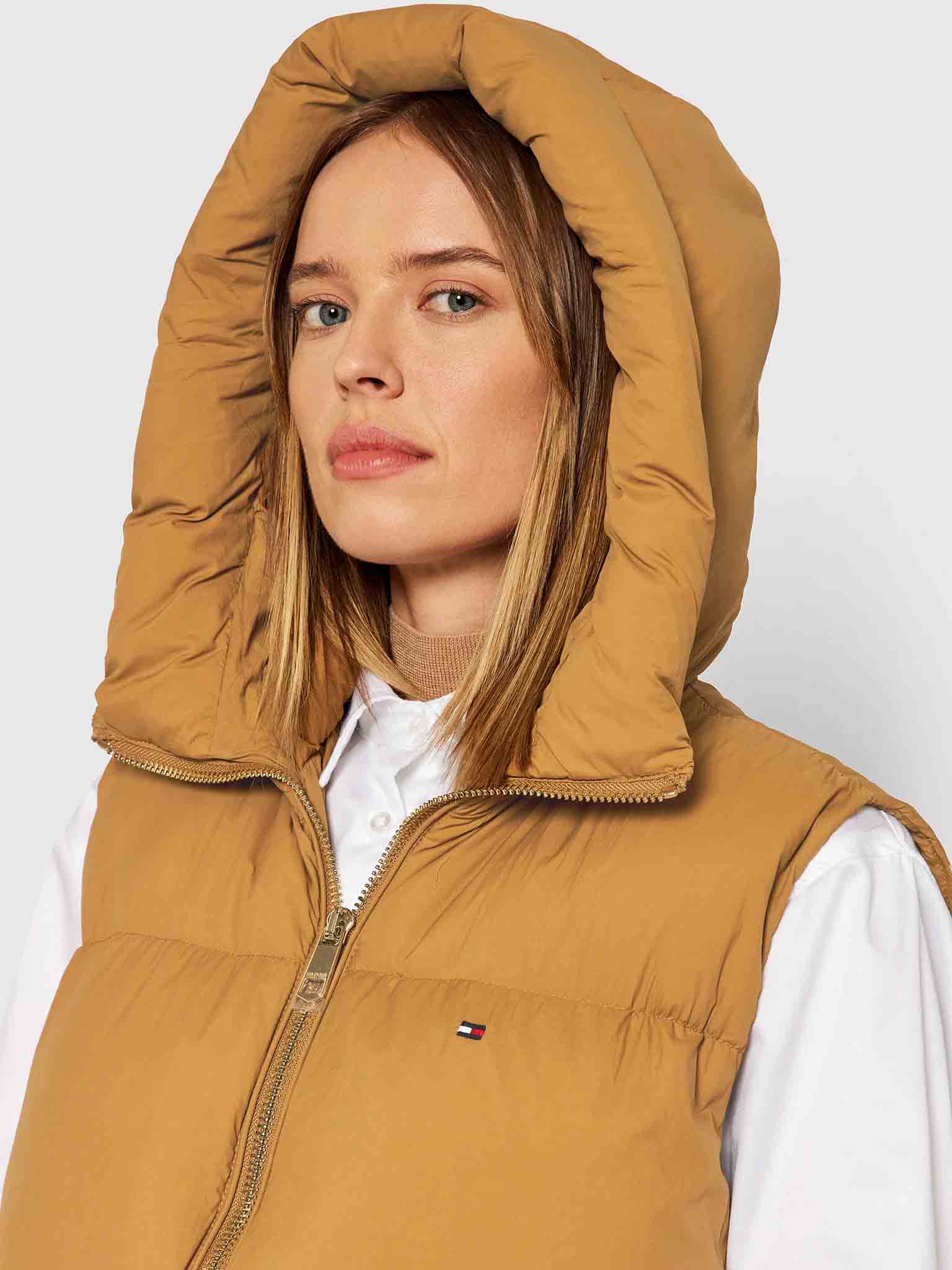 Tommy Hilfiger - Puffer Style Down Vest - Image 11