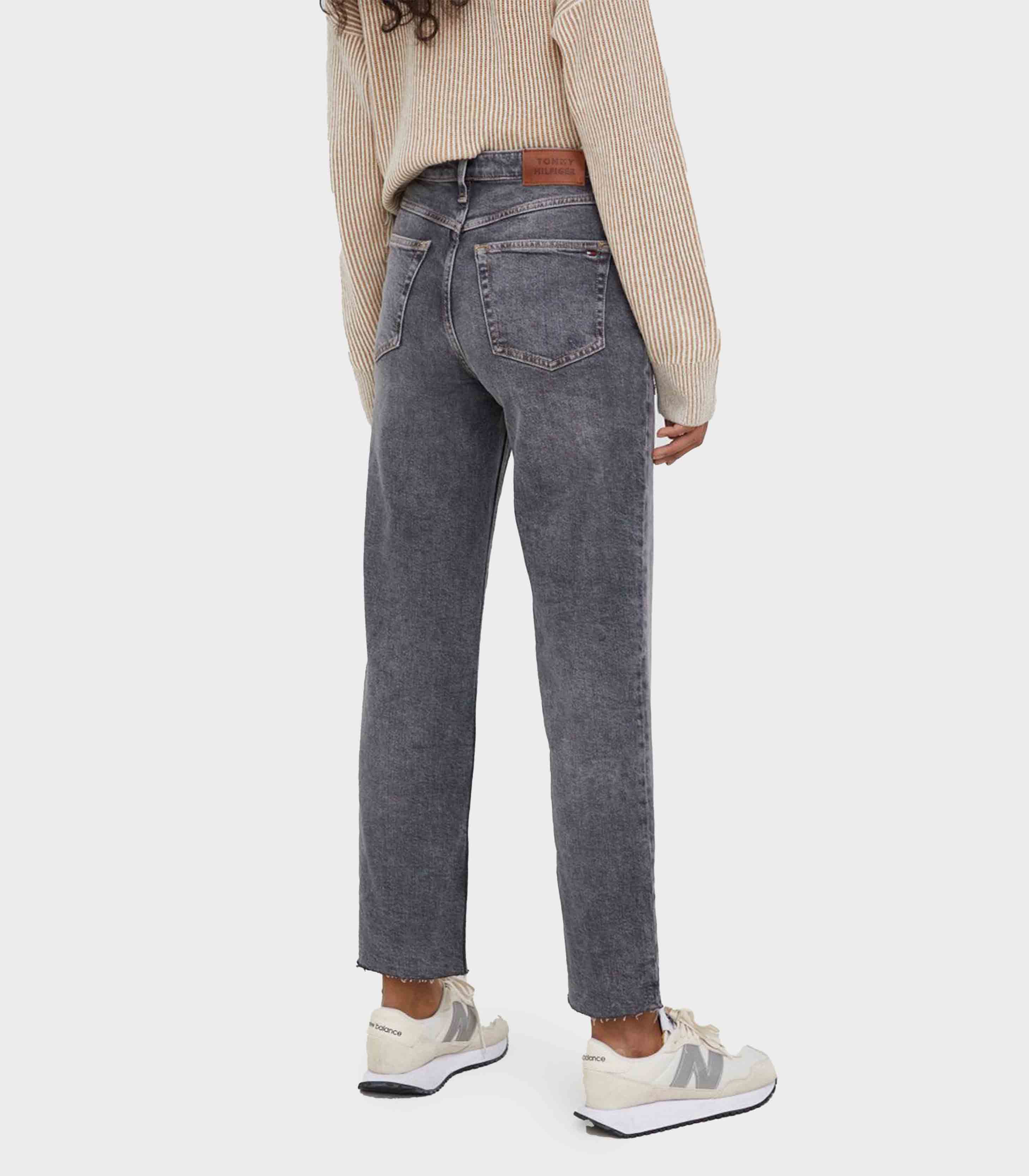 Tommy Hilfiger - Women's Classics High Rise Straight Distressed Jeans - Image 3