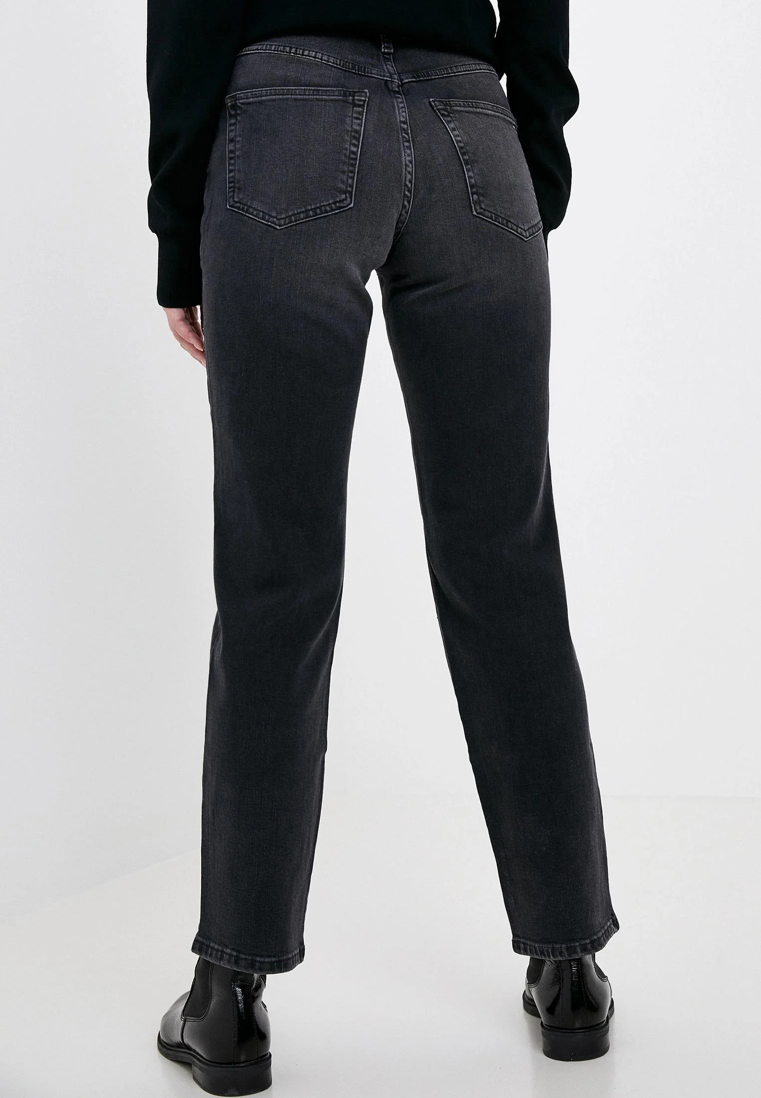 Tommy Hilfiger - Women's New Classic Straight Jeans - Image 3