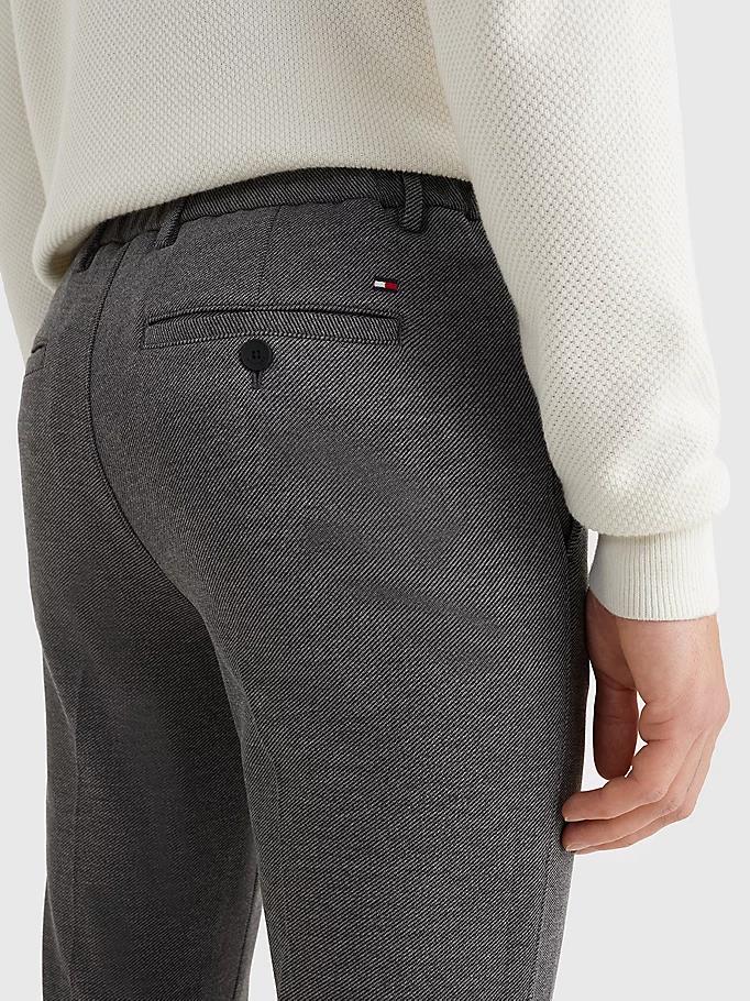 Tommy Hilfiger - Men's Bleecker Slim Fit Jersey Chinos - Image 15