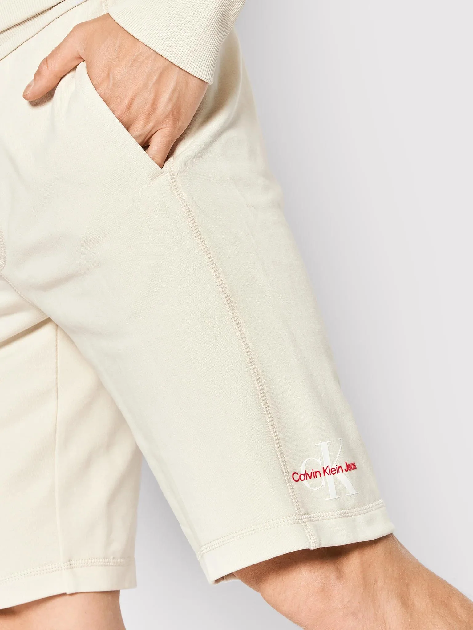 Calvin Klein Jeans - Men's Sports Shorts Regular Fit - Image 5