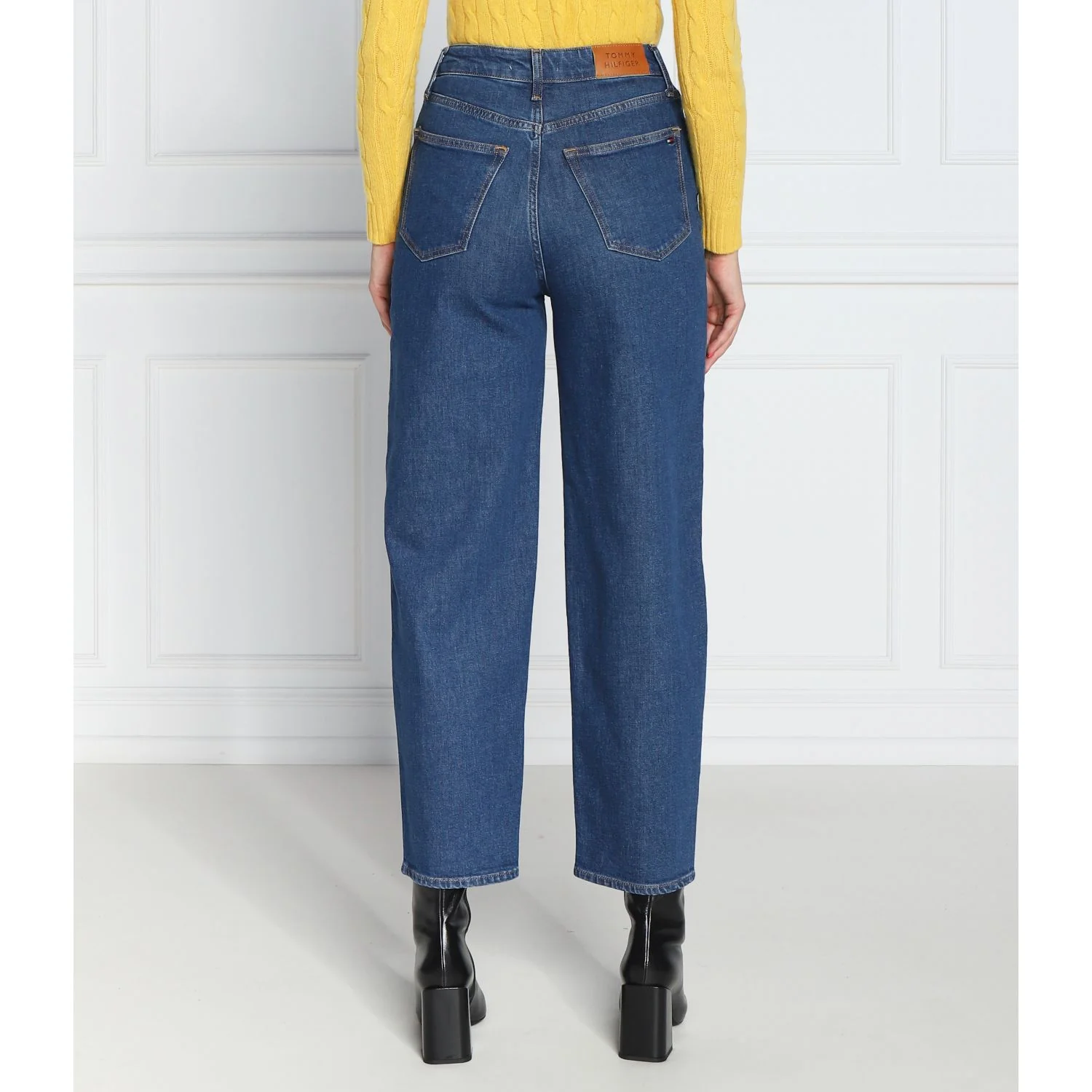 Tommy Hilfiger - Women's Loose Fit Jeans - Image 2