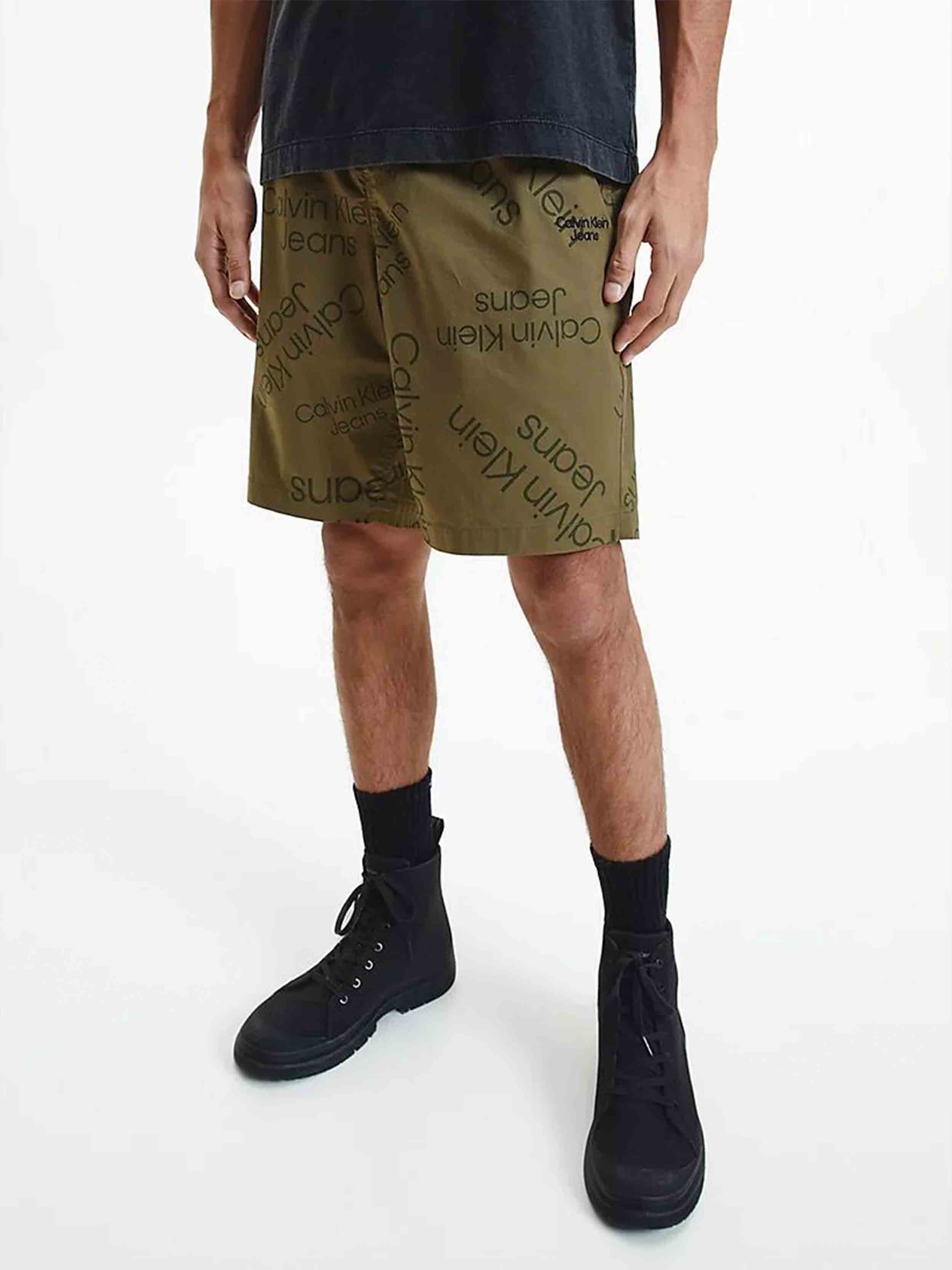 Calvin Klein Jeans - Men's All Over Logo Shorts Regular Fit - Image 8