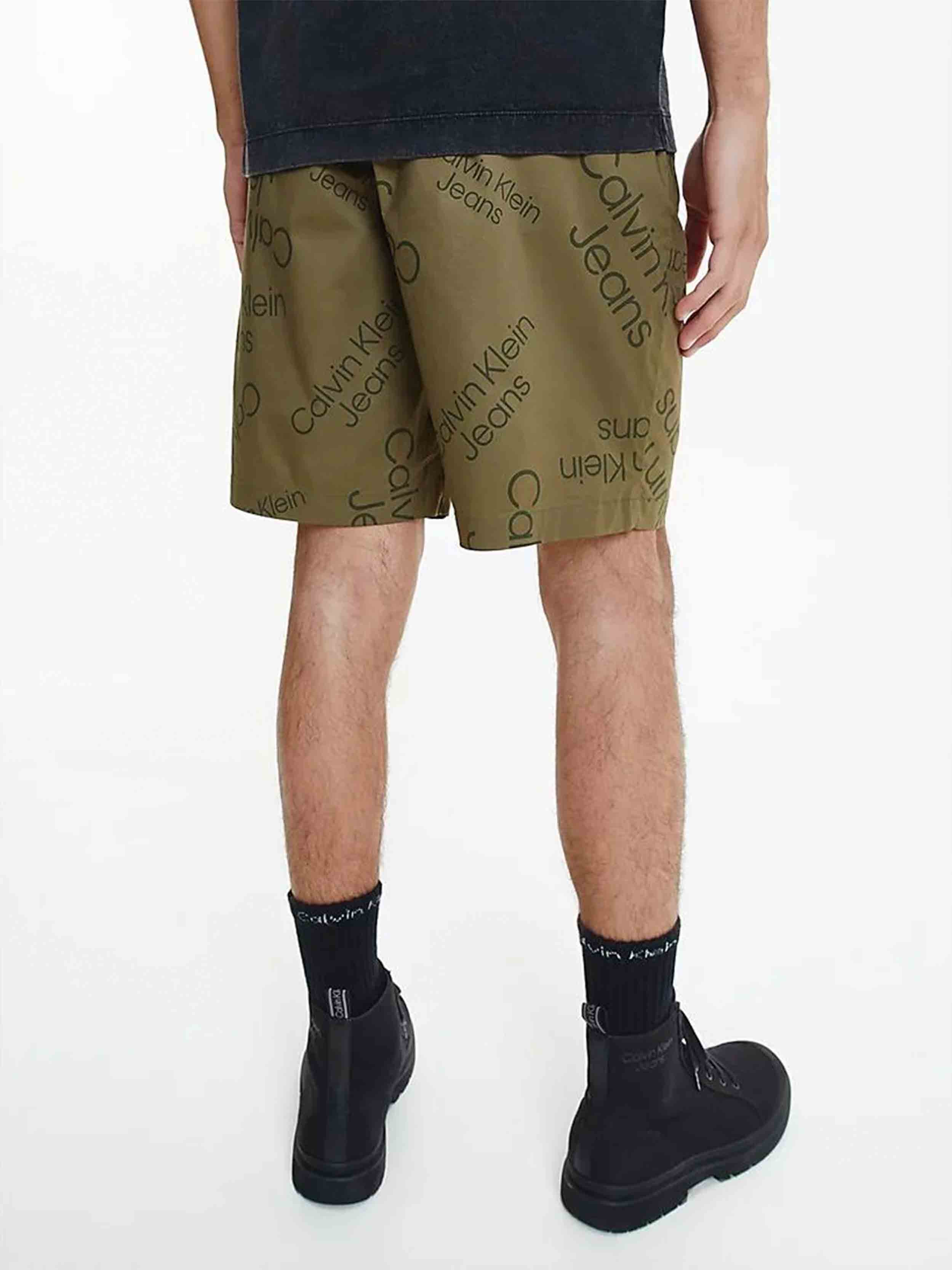 Calvin Klein Jeans - Men's All Over Logo Shorts Regular Fit - Image 9