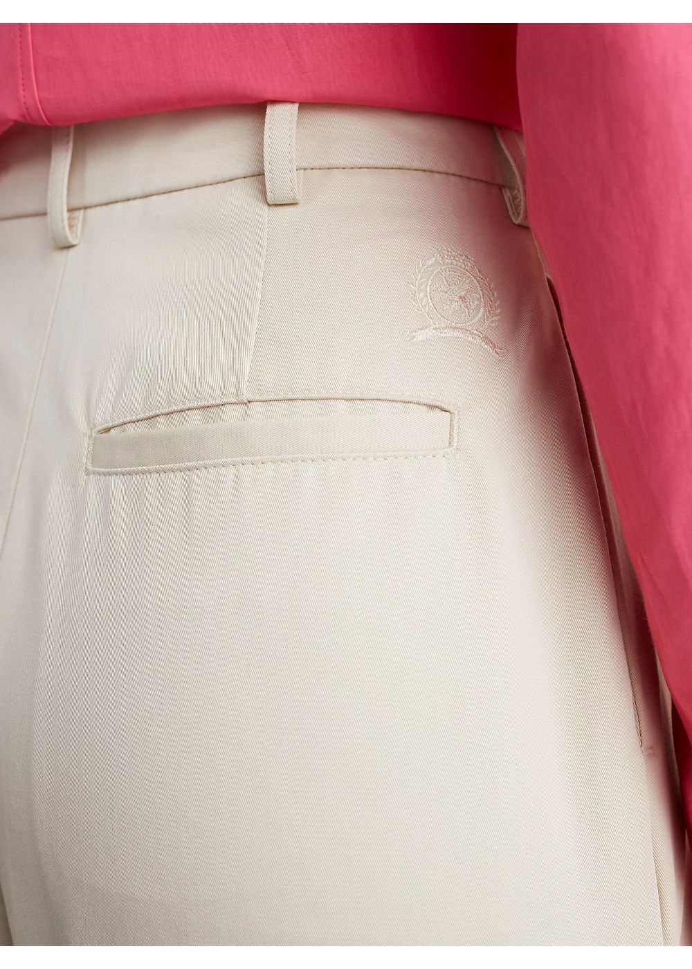Tommy Hilfiger - Crest High Rise Pleated Shorts - Image 5