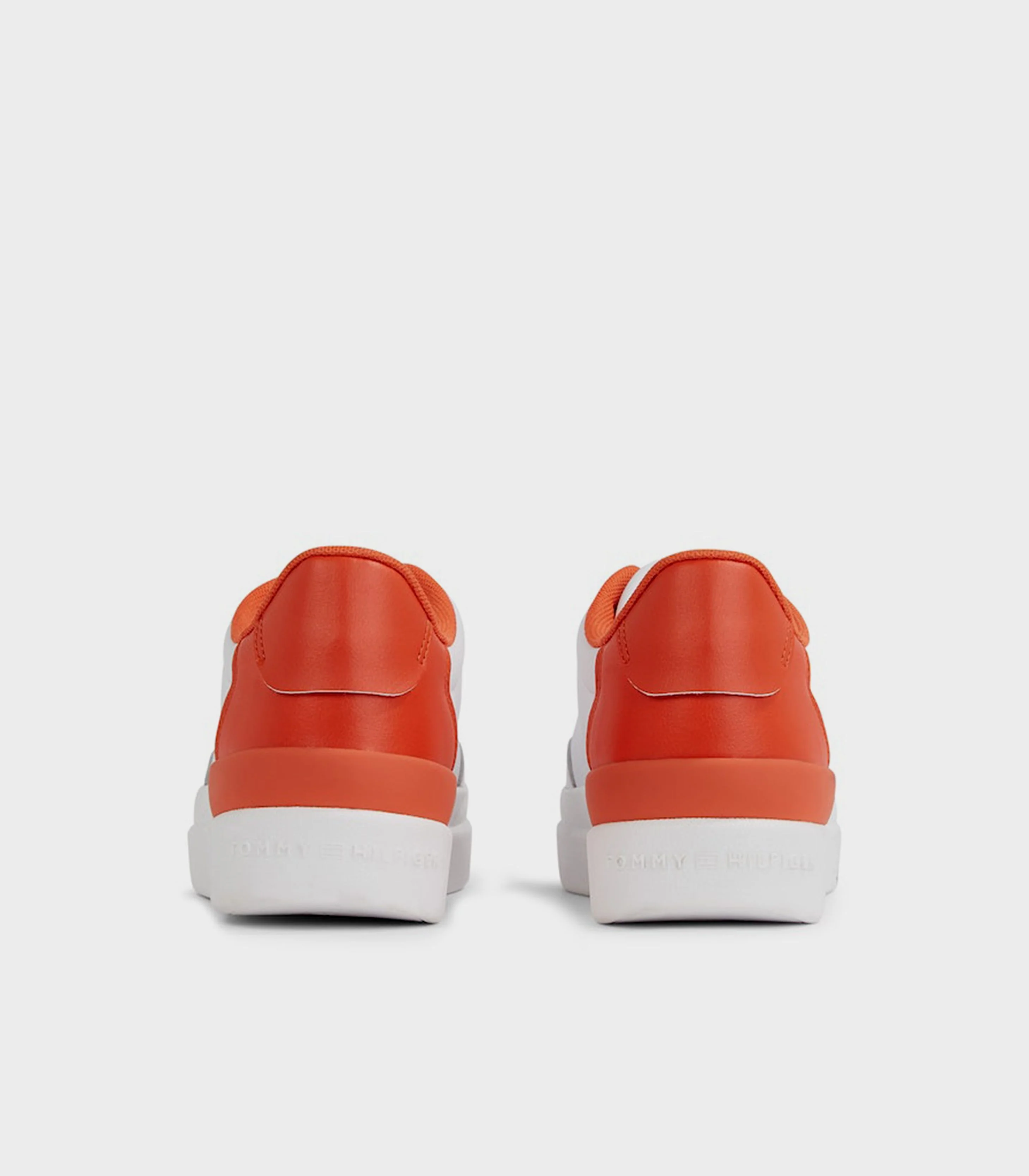 Tommy Hilfiger - Feminine Sneaker With Color Pop - Image 4