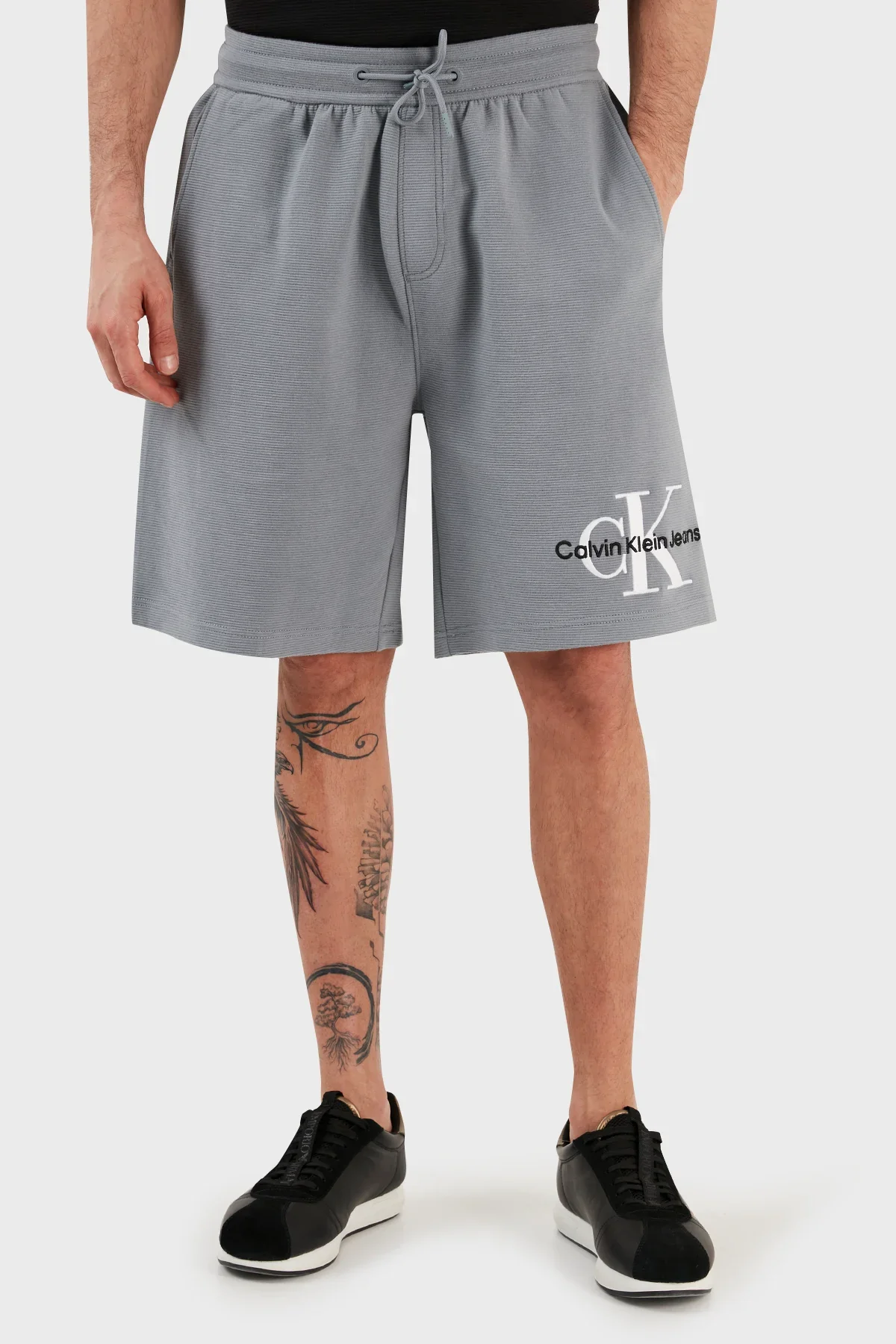 Calvin Klein Jeans - Men's Monologo Regular Fit Shorts - Image 2