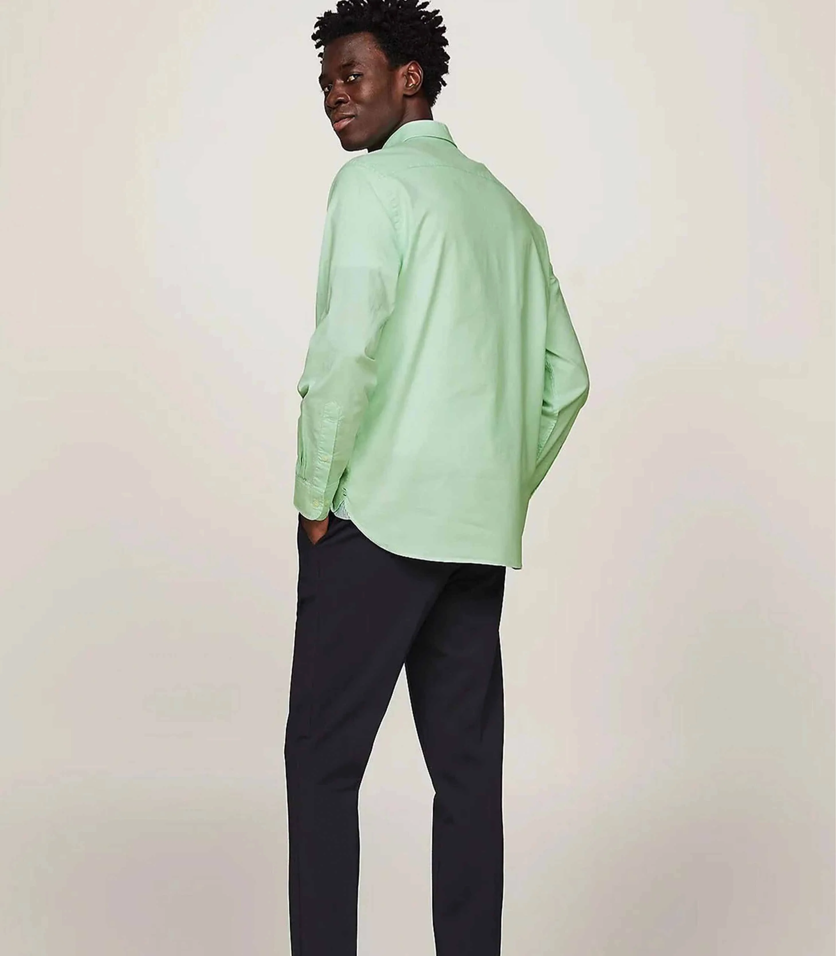 Tommy Hilfiger - Men’s 1985 Collection Regular Fit Th Flex Shirt - Image 31