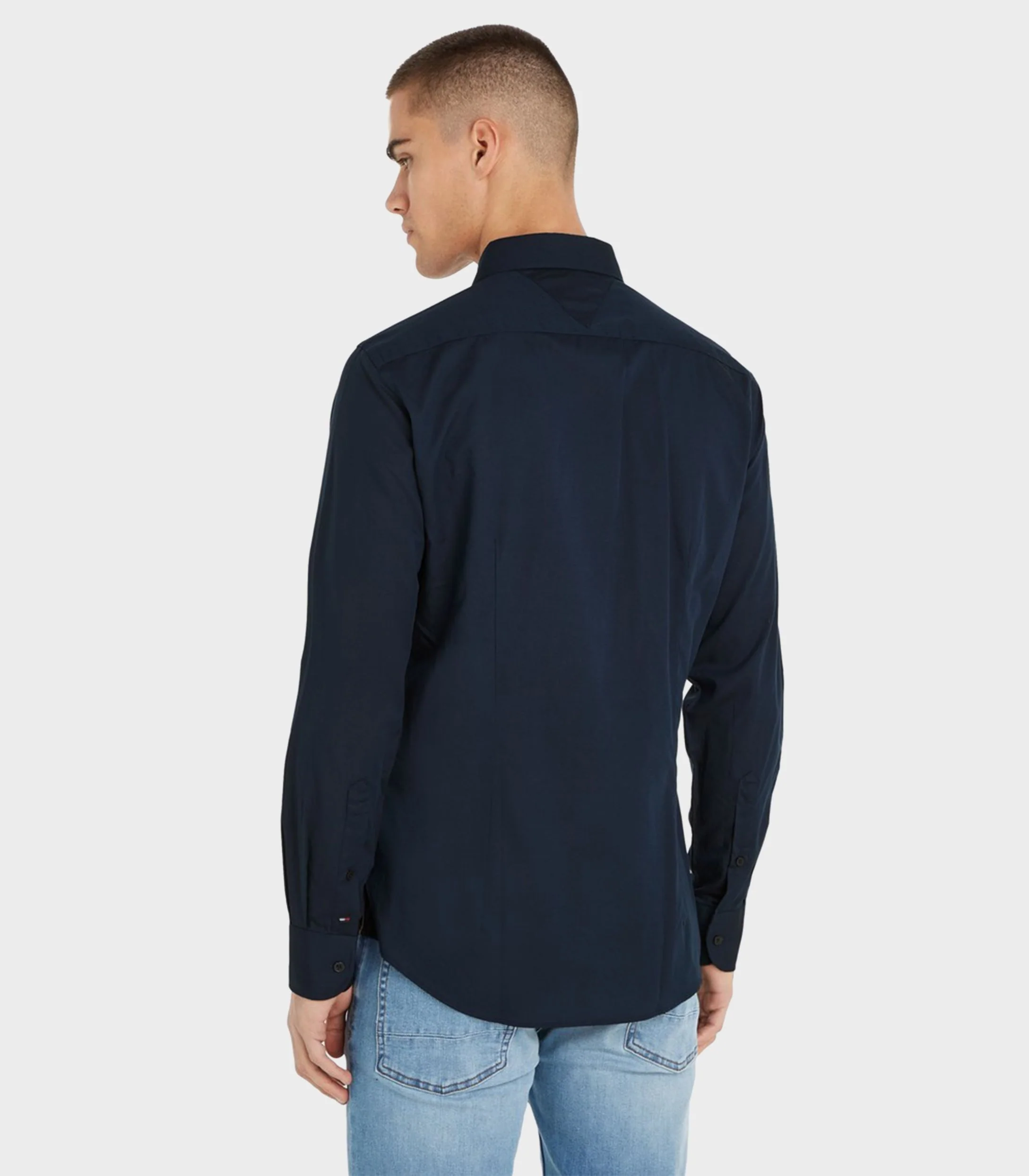 Tommy Hilfiger - Men's Solid Poplin Slim Fit Shirt - Image 3