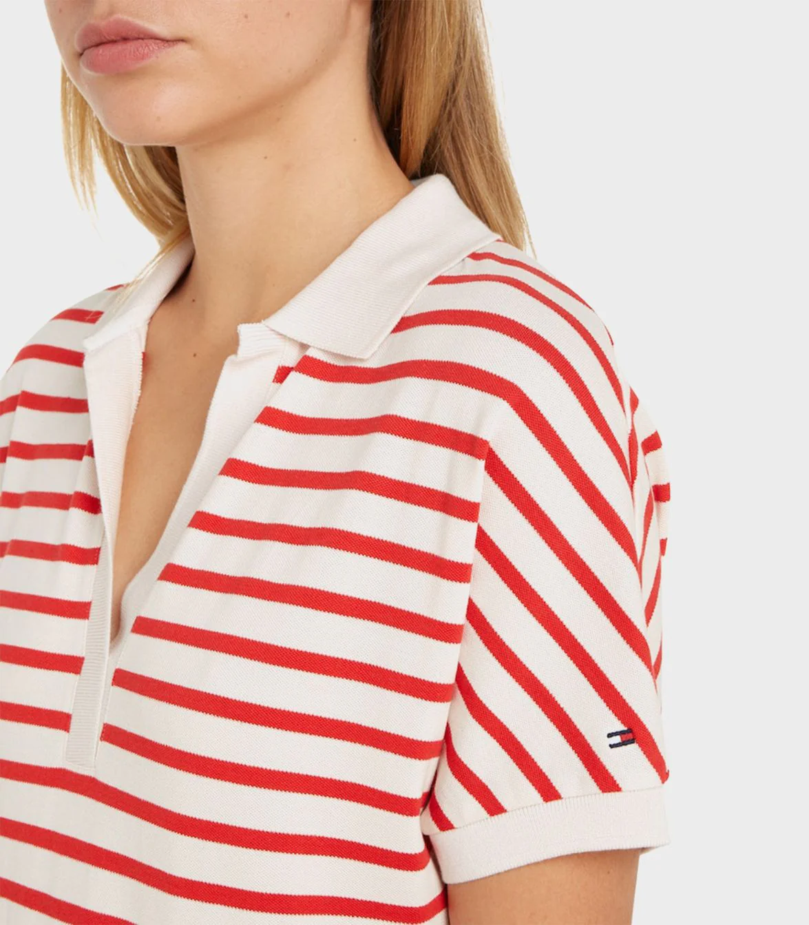 Tommy Hilfiger - Women's  Relaxed Lyocell Polo Short Sleeve - Image 3