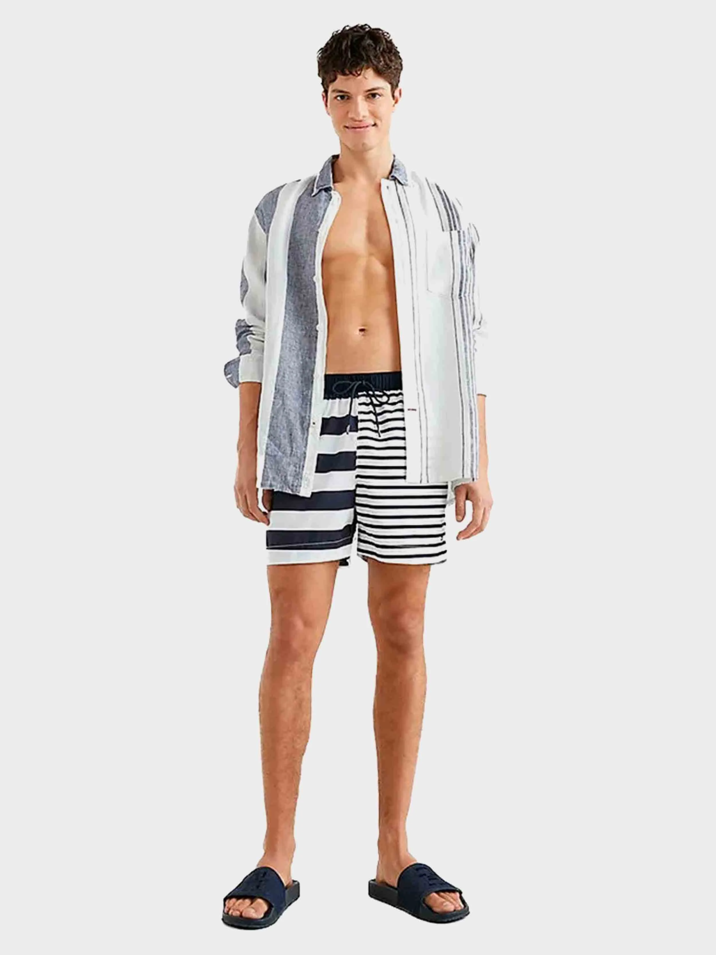 Tommy Hilfiger - Men's Medium Drawstring Printed Swim Shorts - Image 7