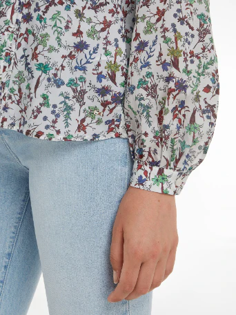 Tommy Hilfiger - Women's Voile Floral V-Neck Shirt Regular Fit - Image 4
