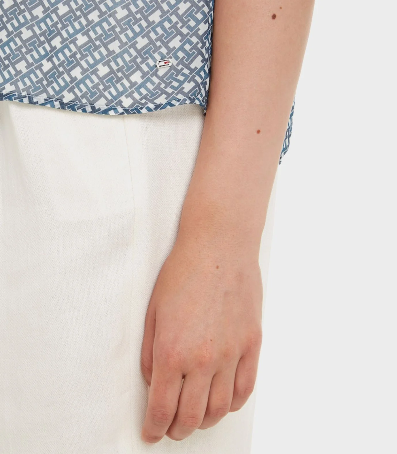 Tommy Hilfiger - Regular Fit Monogram Short Sleeve Shirt - Image 3