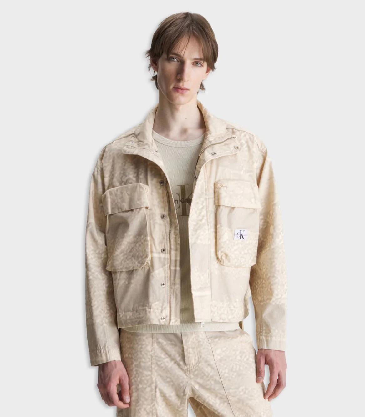 Calvin Klein Jeans - Men's Oversized Cropped Cotton Twill Zip Up Jacket - Image 4