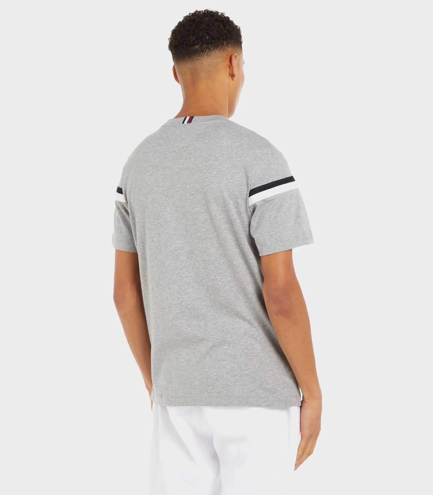 Tommy Hilfiger - Monotype Global Stripe T-Shirt Regular Fit - Image 8