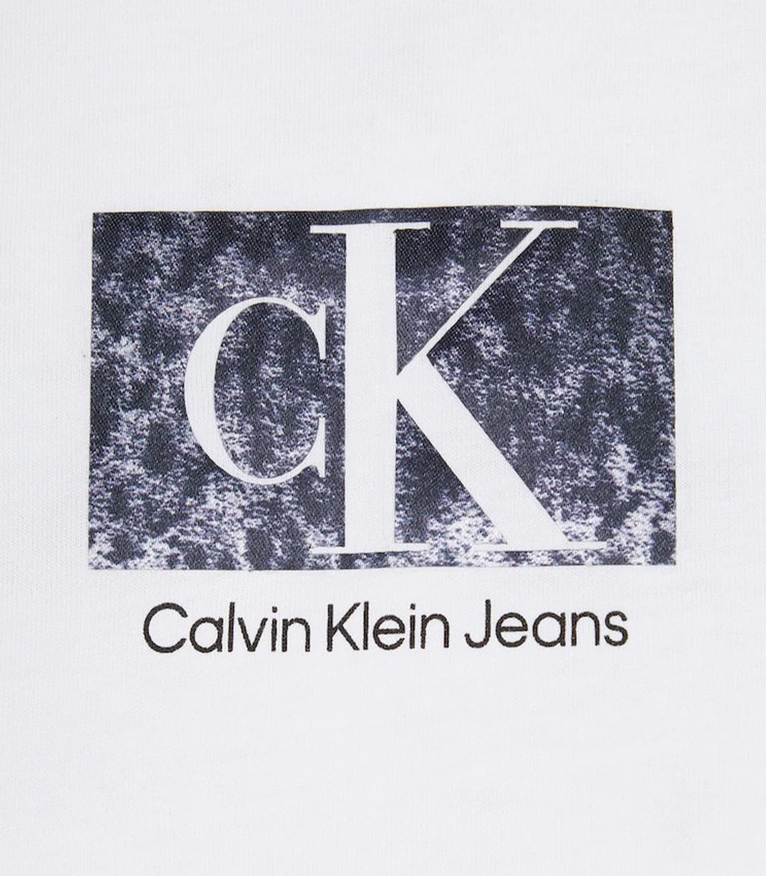 Calvin Klein Jeans - Printed Box Slim T - Shirt - Image 12