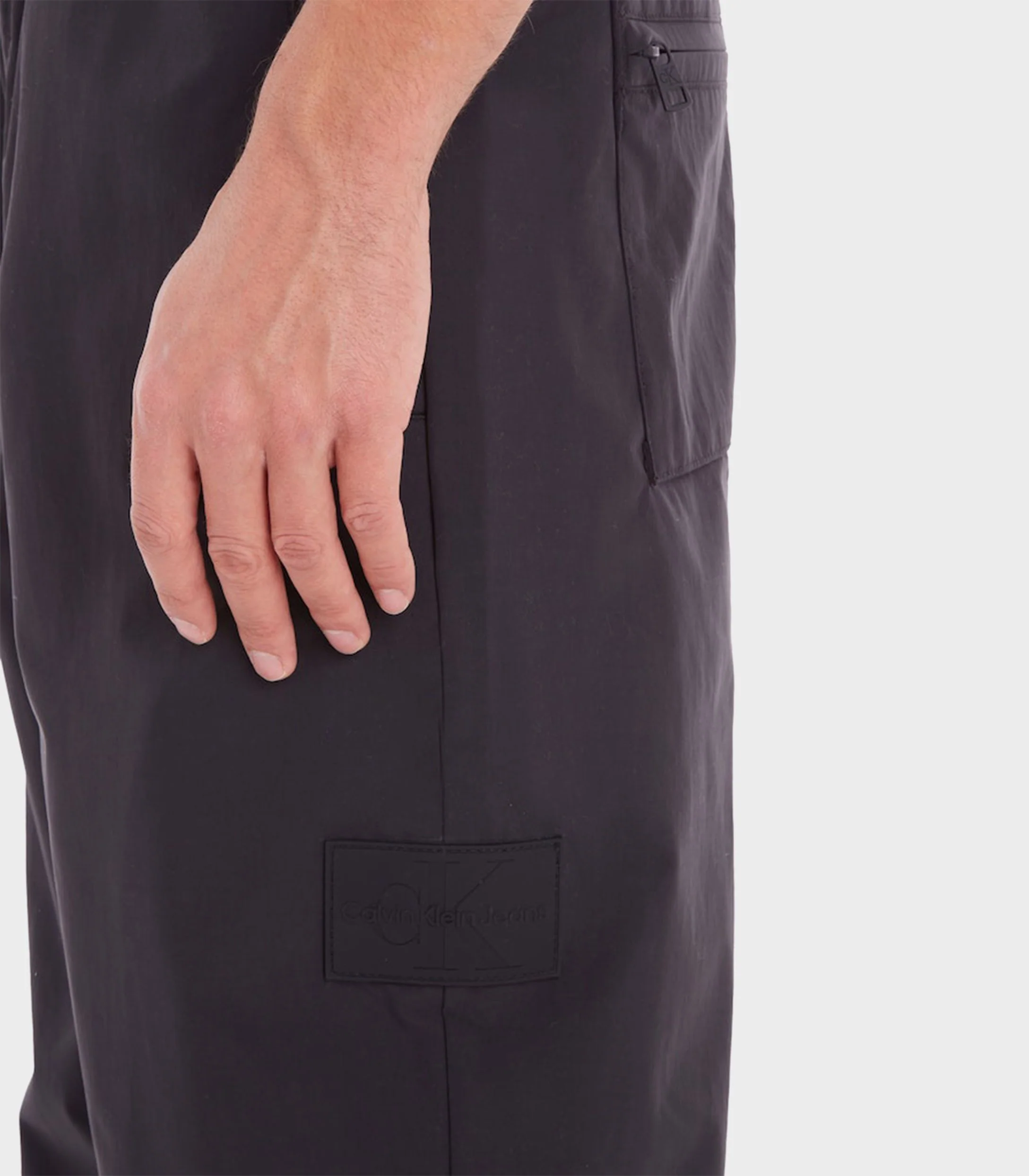 Calvin Klein Jeans -  Men's Technical Fabrication Woven Pants Relaxed Fit - Image 4