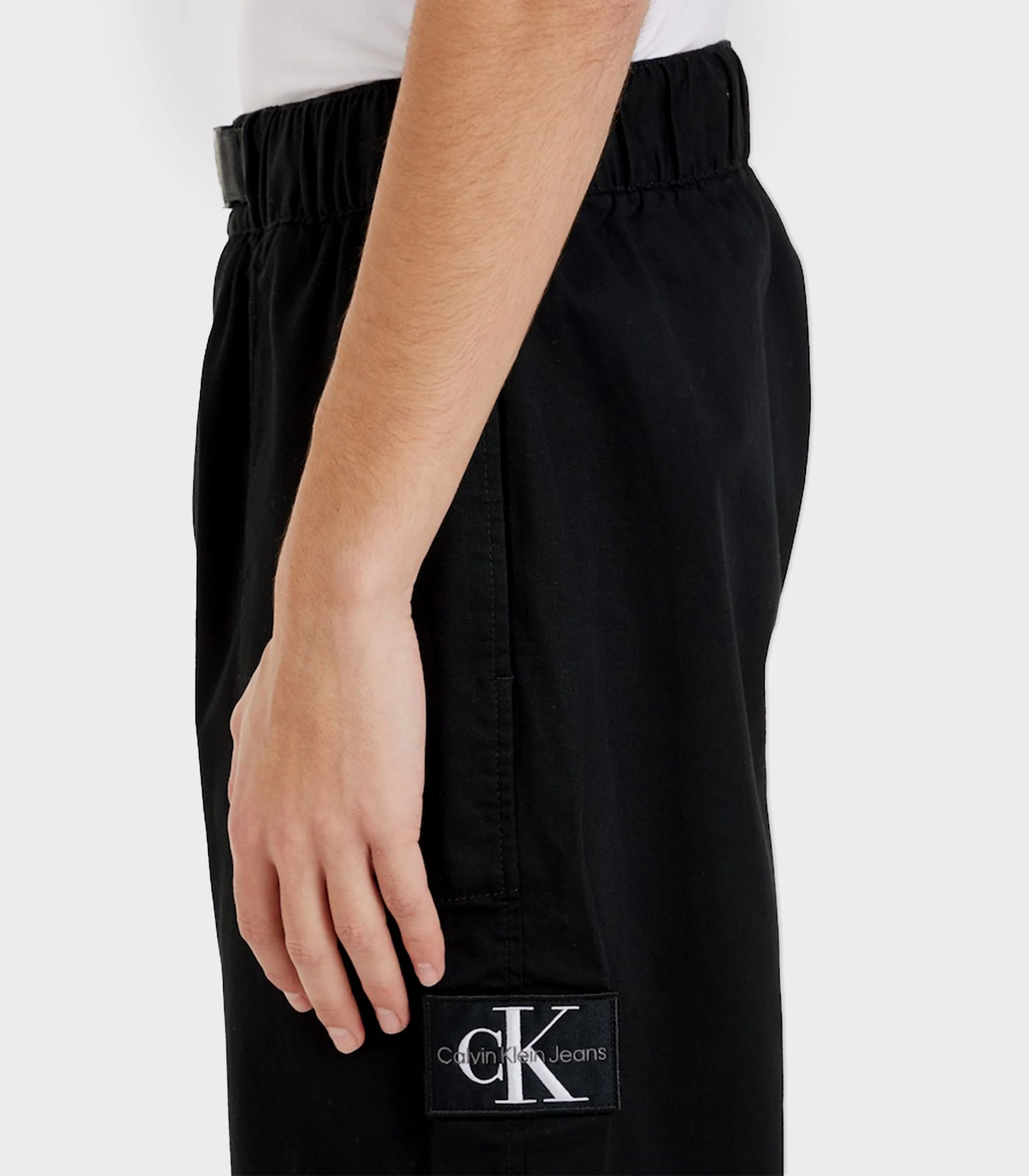 Calvin Klein Jeans - Belted Straight Woven Pants - Image 4