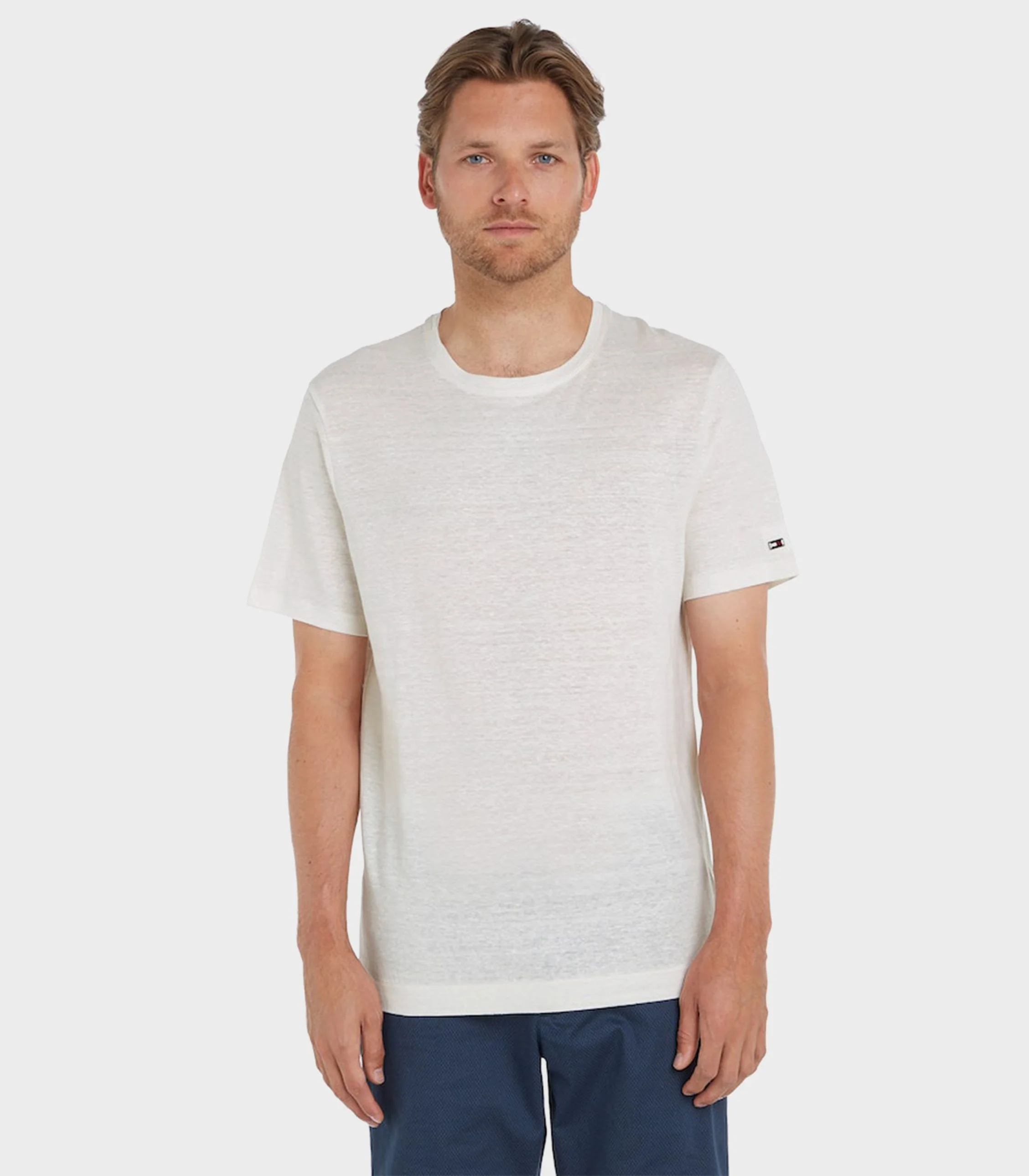 Tommy Hilfiger - Men's Premium Linen Regular Fit  T-Shirt - Image 8