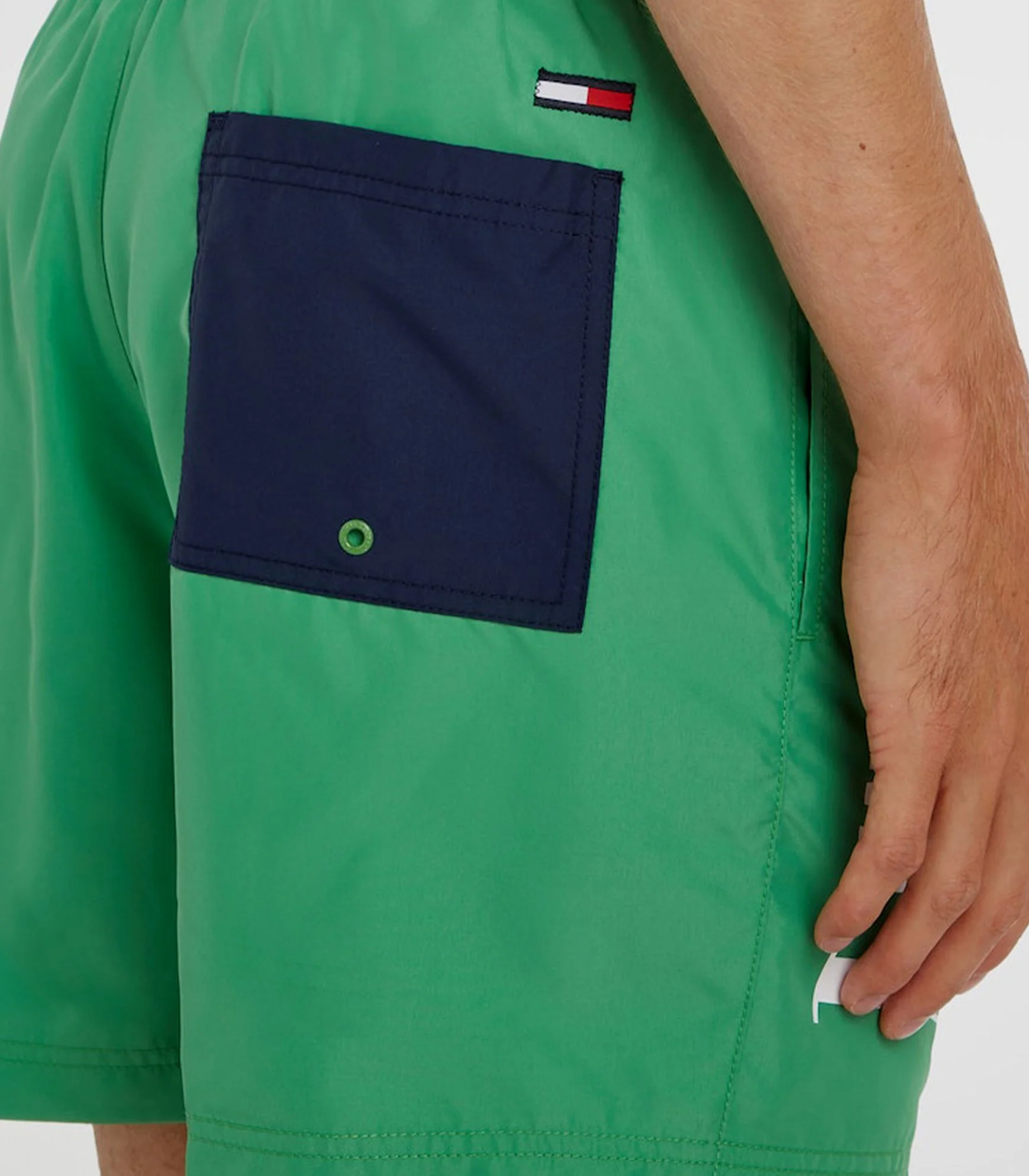 Tommy Hilfiger - Men's Surf Medium Drawstring Colorblock Swim Shorts - Image 3