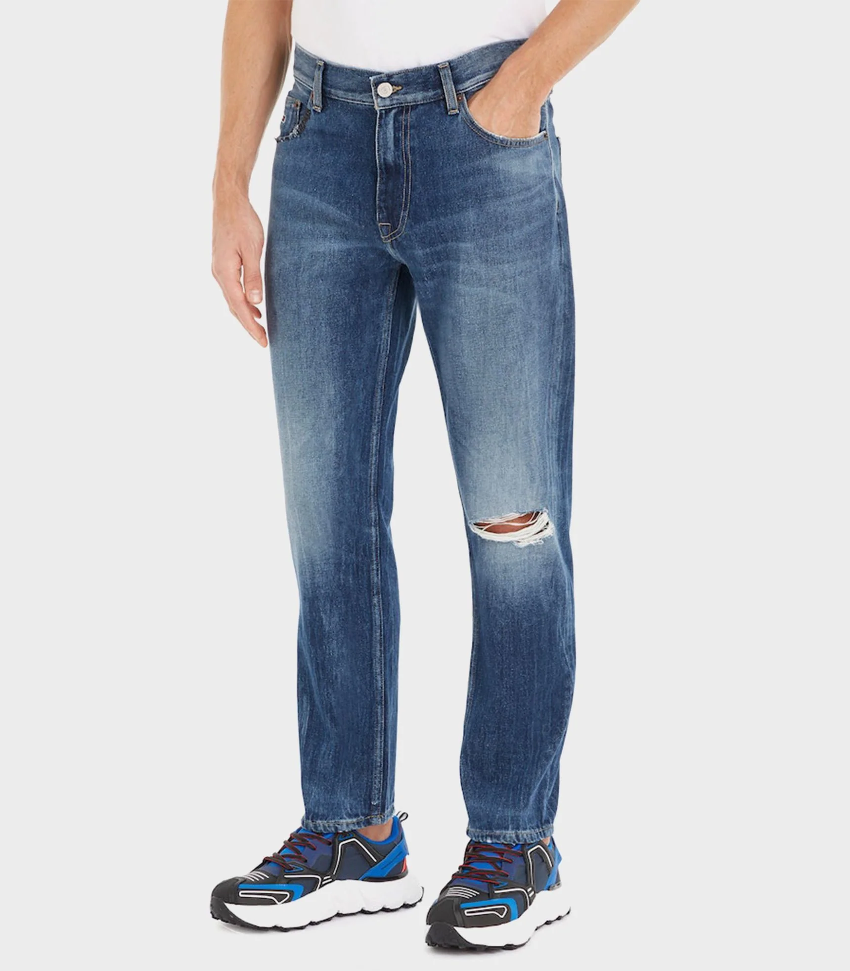 Tommy Hilfiger Jeans - Men's Dad Jeans Tapered Fit - Image 2