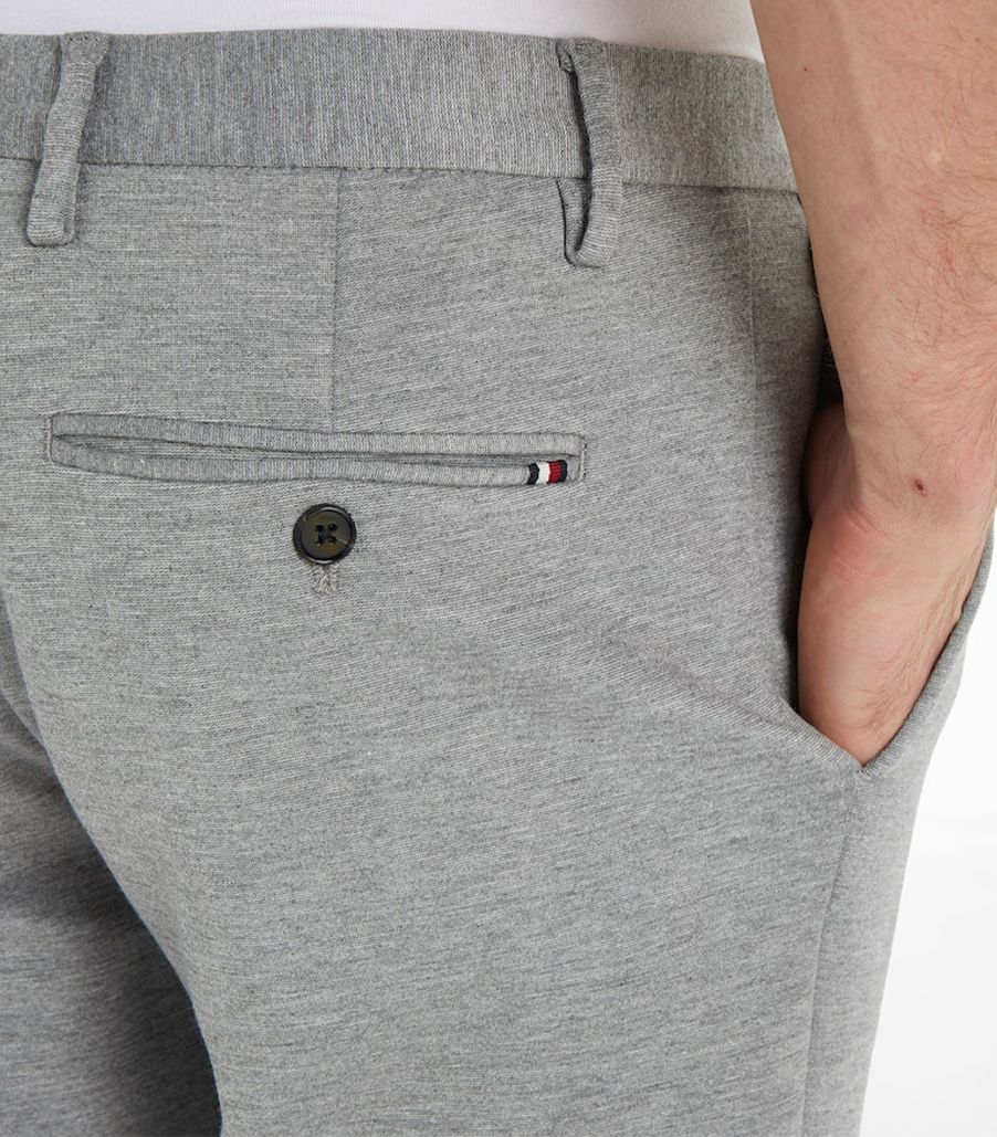 Tommy Hilfiger - Men's Hampton Pants In Tapered Line - Image 10