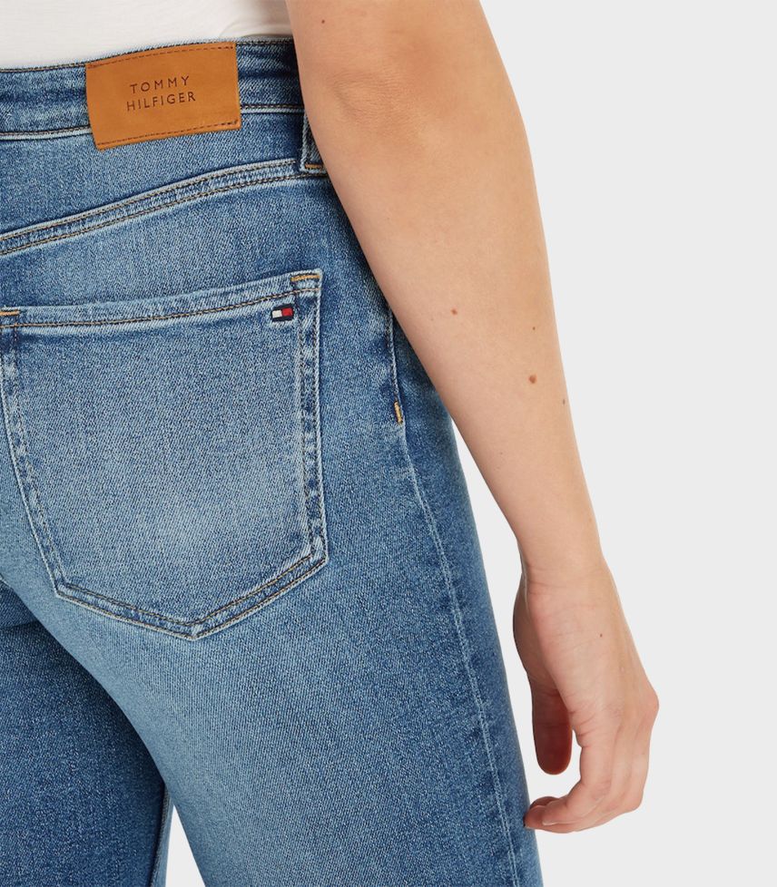 Tommy Hilfiger - Gramercy High Rise Tapered Faded Jeans - Image 5