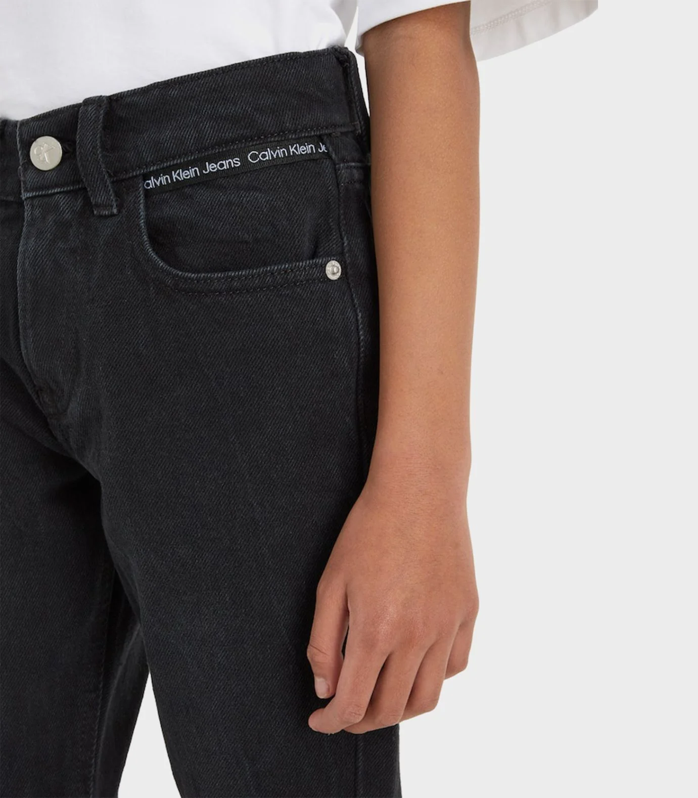 Calvin Klein  - Boys - Black Wash Dad Jeans - Image 6
