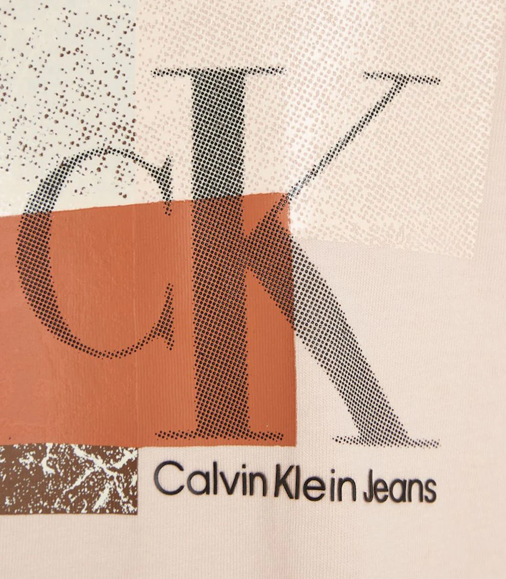 Calvin Klein  - Girls -  Layered Monogram Boxy Logo T - Shirt - Image 4