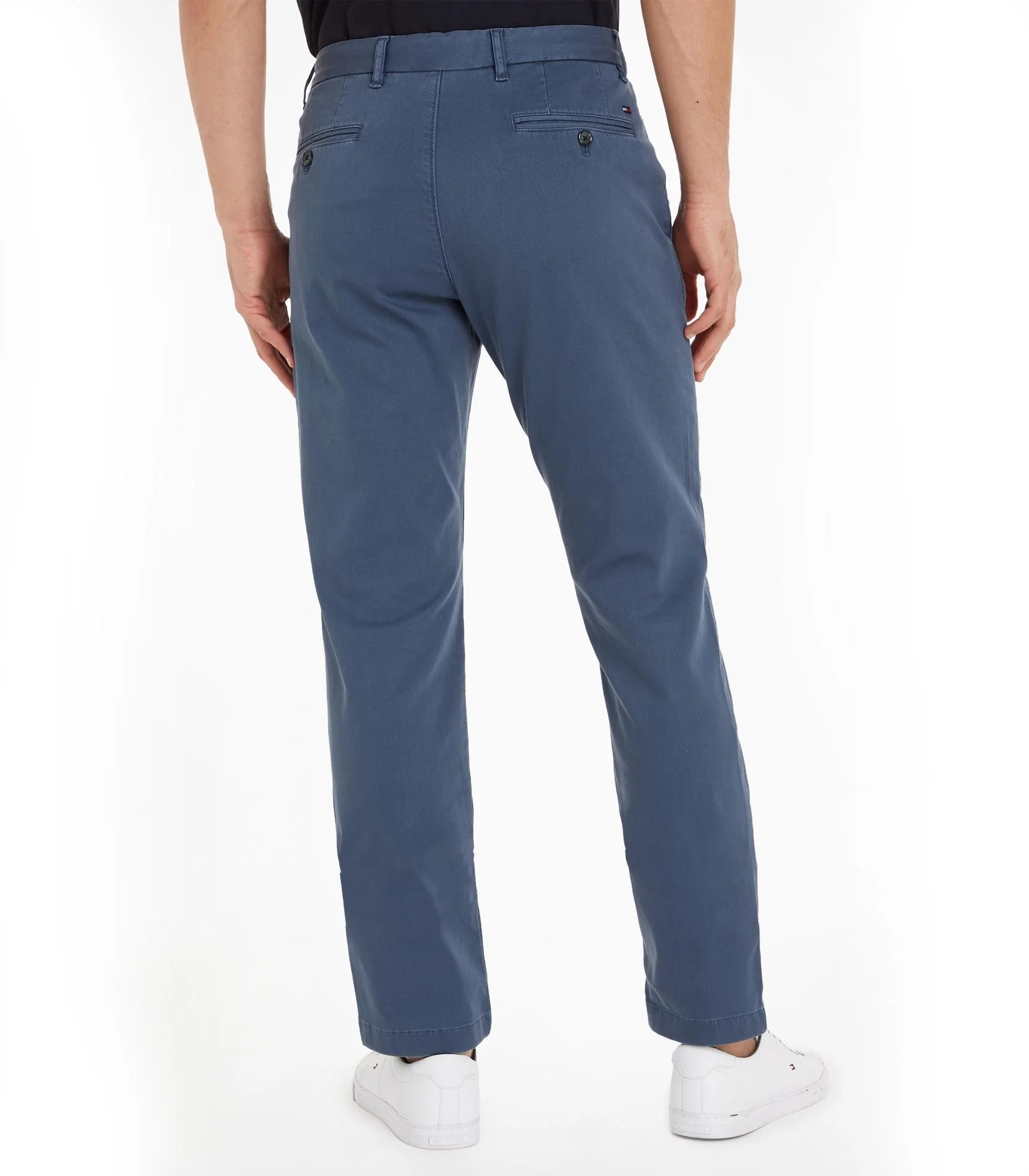 Tommy Hilfiger - Men's Relaxed Fit Poplin Chinos - Image 3