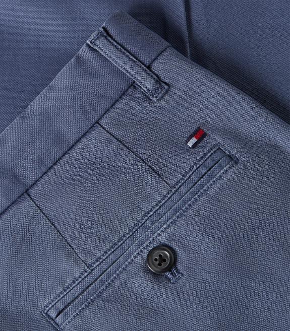 Tommy Hilfiger - Men's Relaxed Fit Poplin Chinos - Image 6