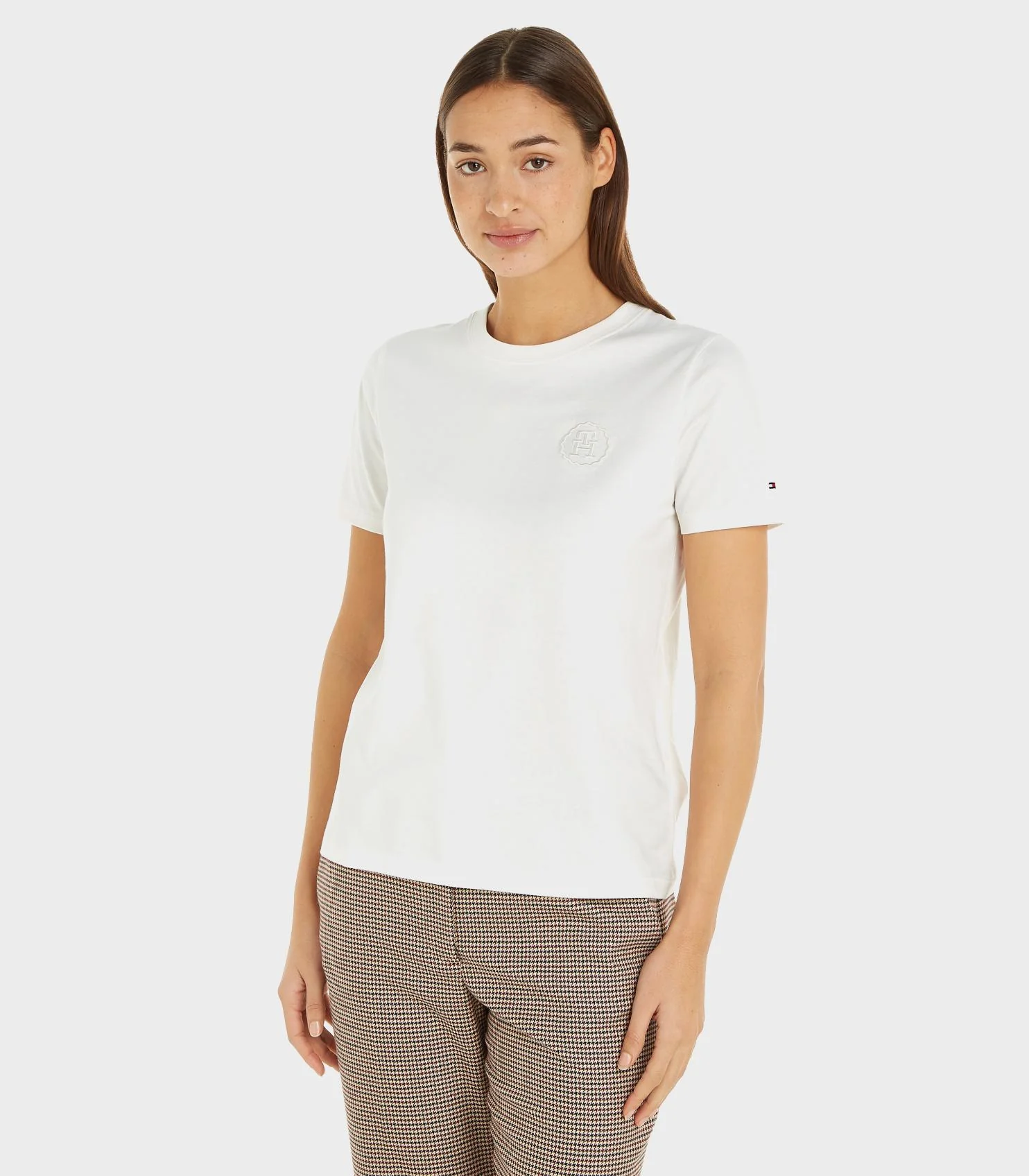 Tommy Hilfiger - Women's Modern Tonal Logo Embroidery T-Shirt - Image 11