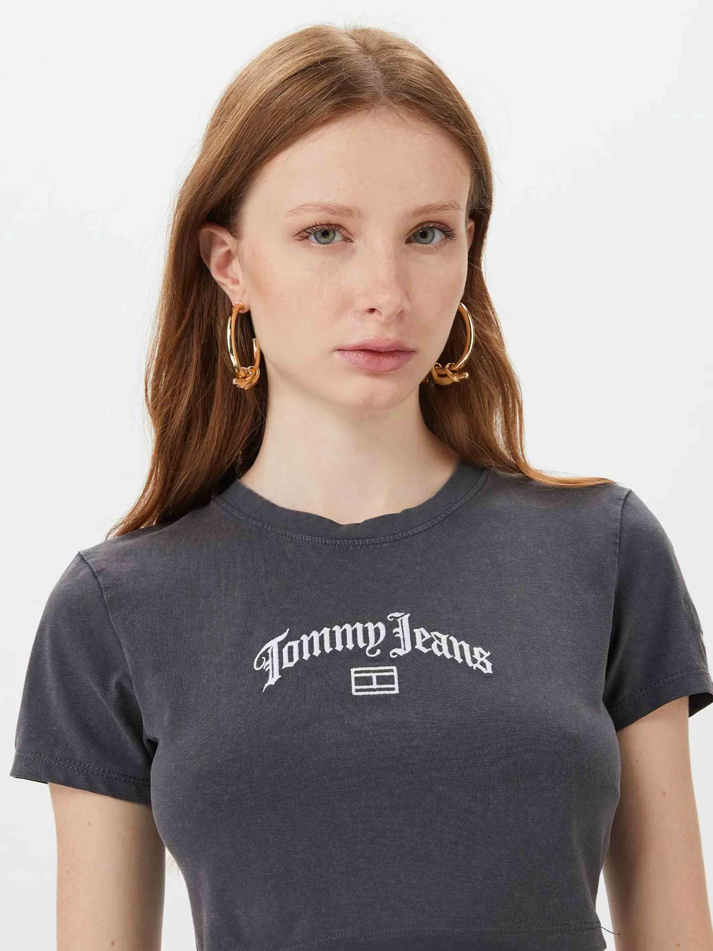 Tommy Hilfiger Jeans - Women's  Logo Cropped T - Shirt - Image 4