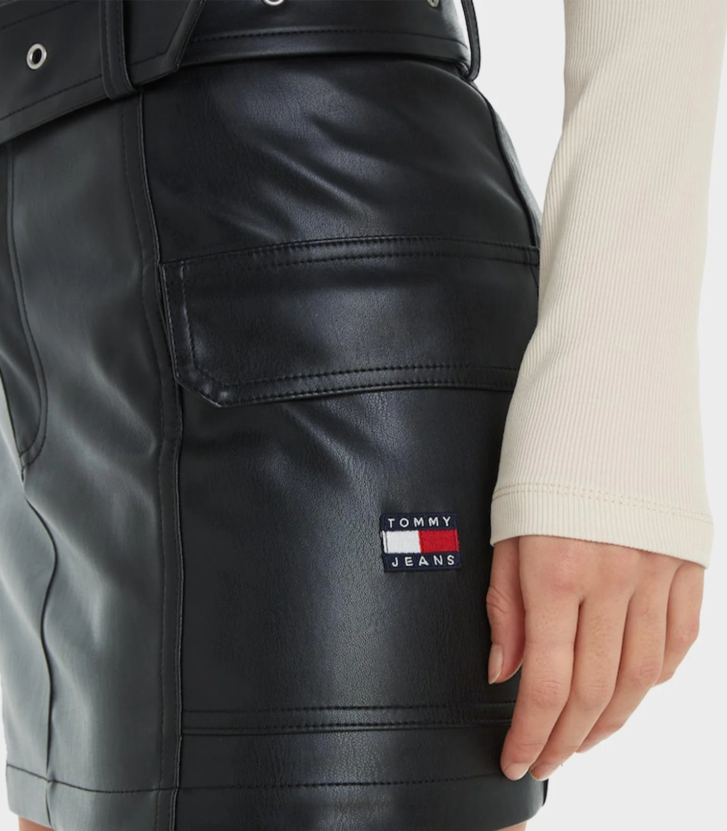 Tommy Hilfiger Jeans - Women's Vegan Leather Belted Mini Skirt - Image 10