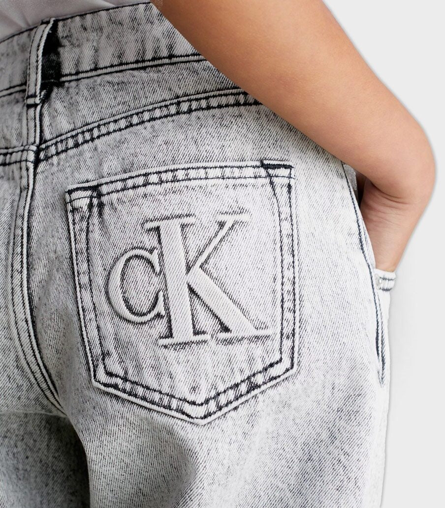 Calvin Klein  - Girls -  Barrel Stone Light Jeans - Image 4