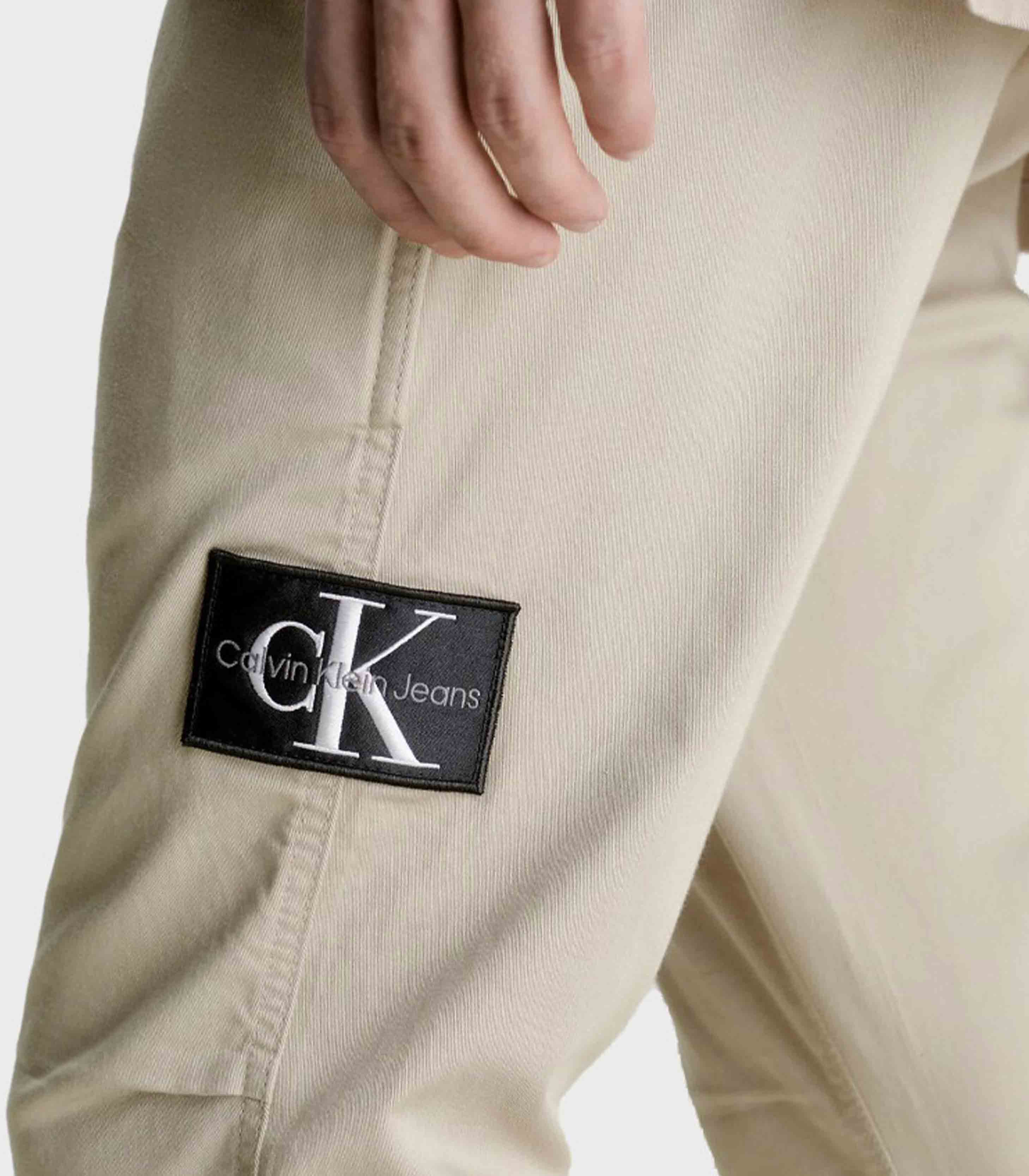 Calvin Klein Jeans - Men's Monologo Casual Badge Chino Pants - Image 4