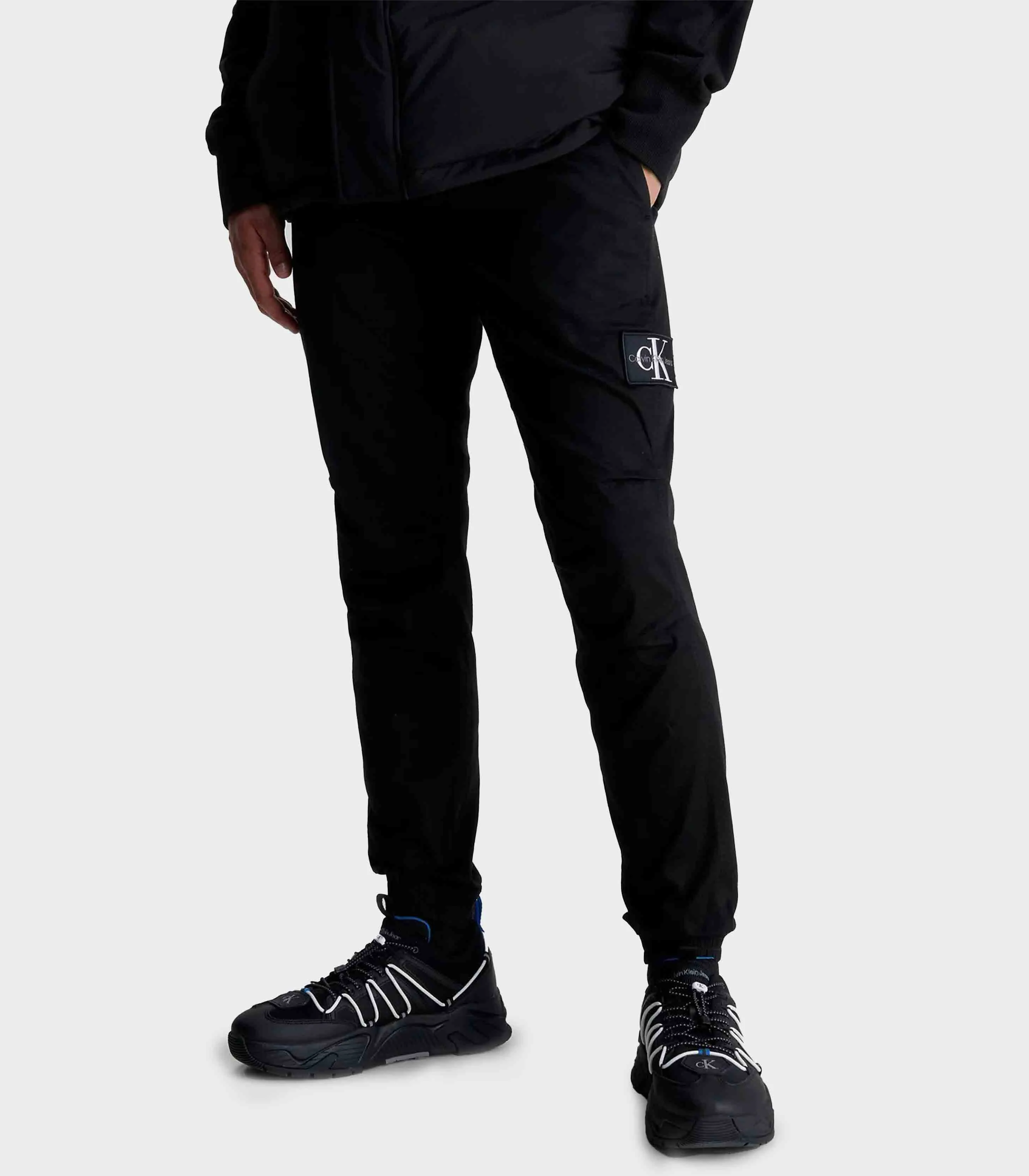 Calvin Klein Jeans - Men's Monologo Casual Badge Chino Pants - Image 8