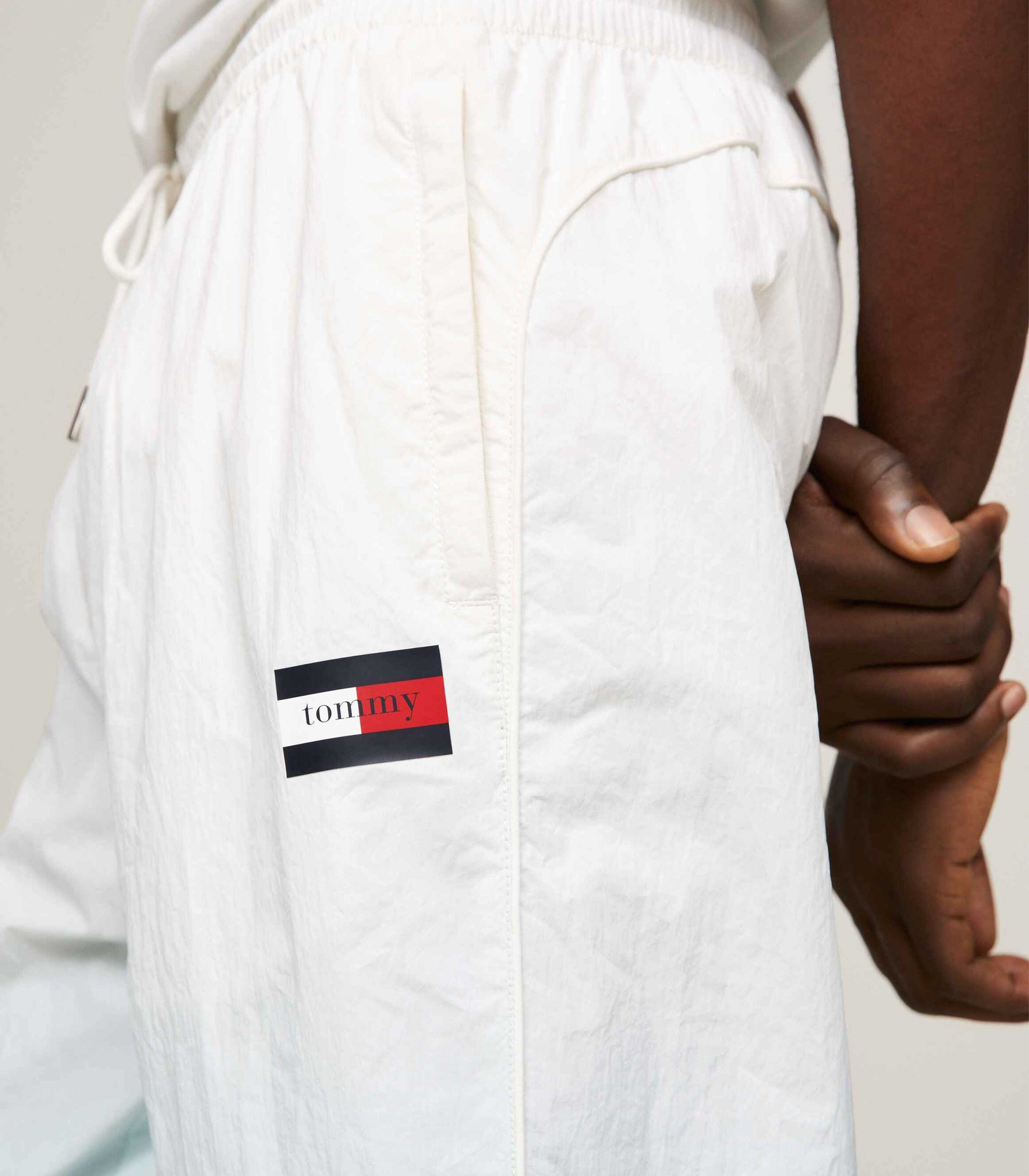 Tommy Hilfiger Jeans - Unisex - Dual Gender Oversized Joggers - Image 25